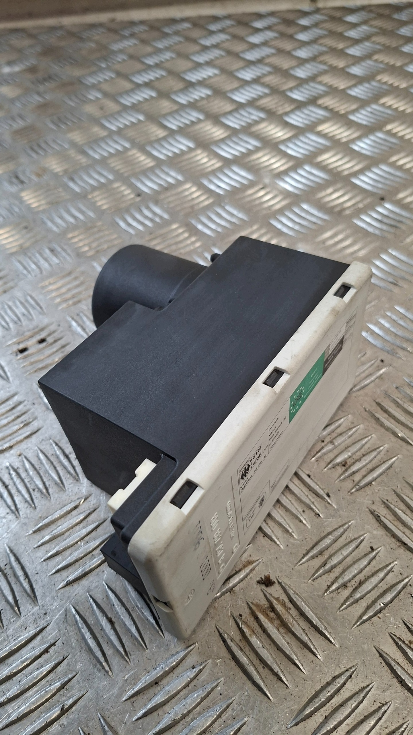 pumpa zámku centralneho AUDI A3 8L