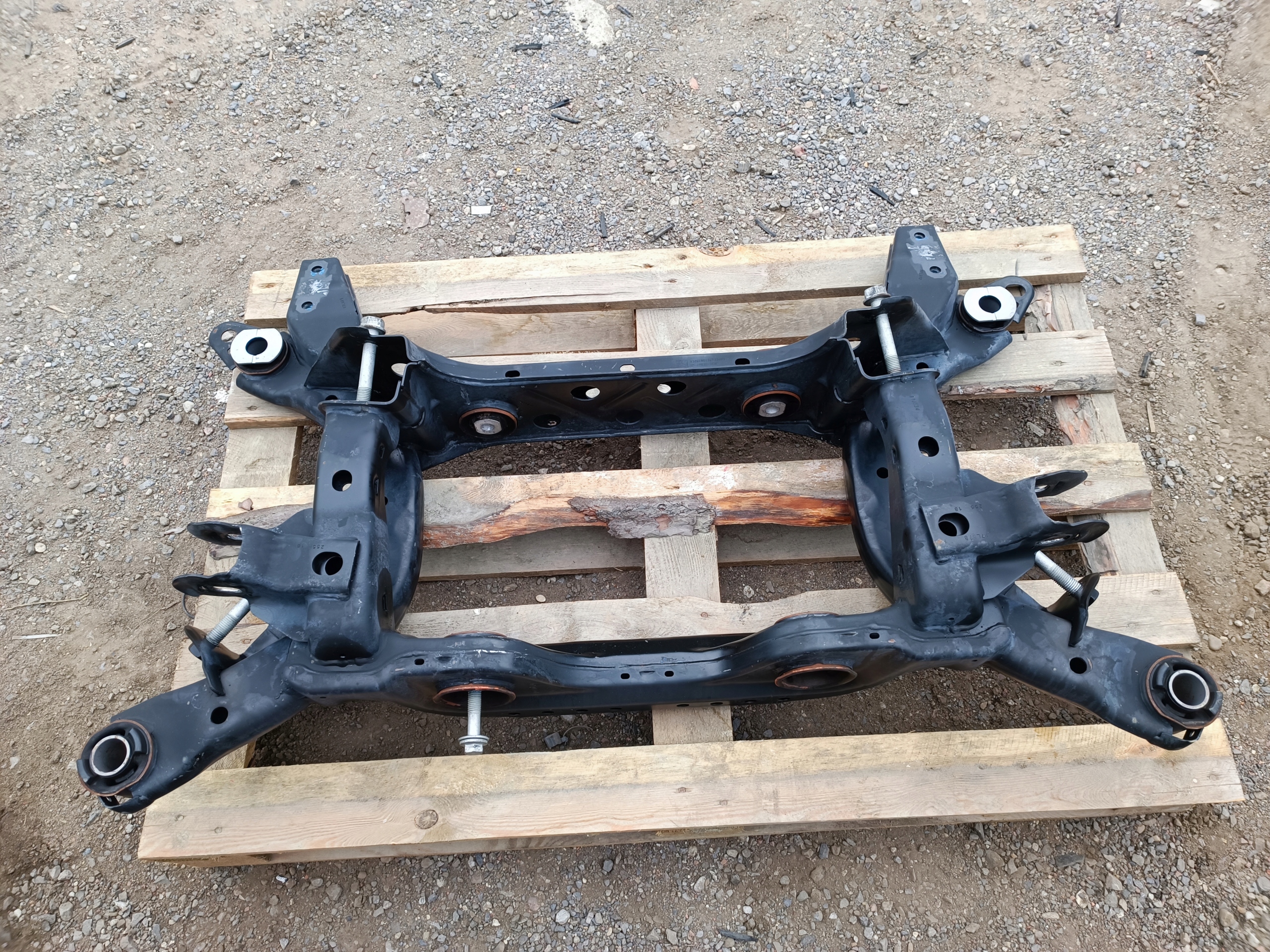 axle beam subframe sider rear part Ford Mustang VI 2015