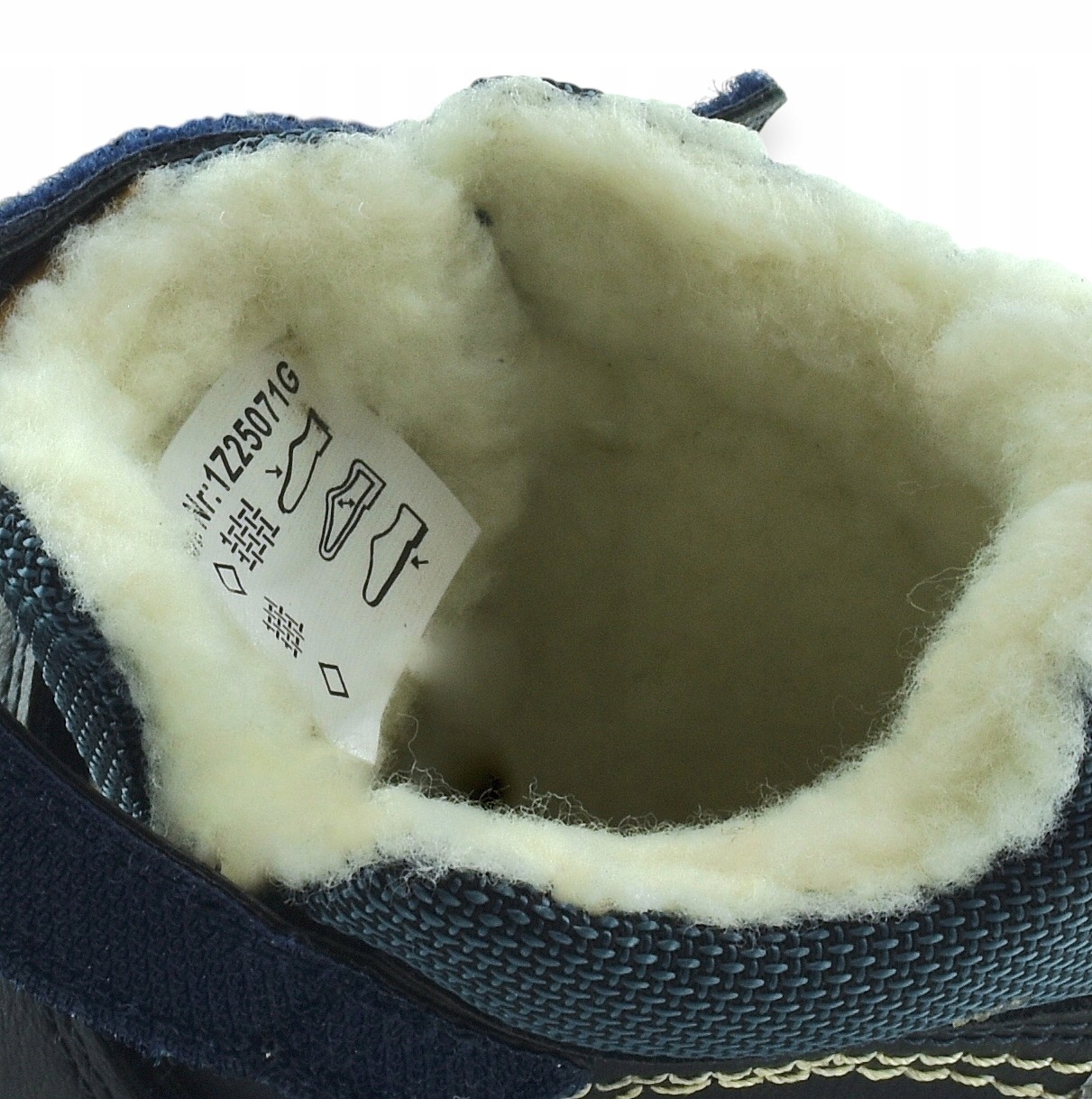 Zimowe buty chłopięce sportowy styl zapięcie boczny zamek rzep Wojtyłko 30 Kolor niebieski