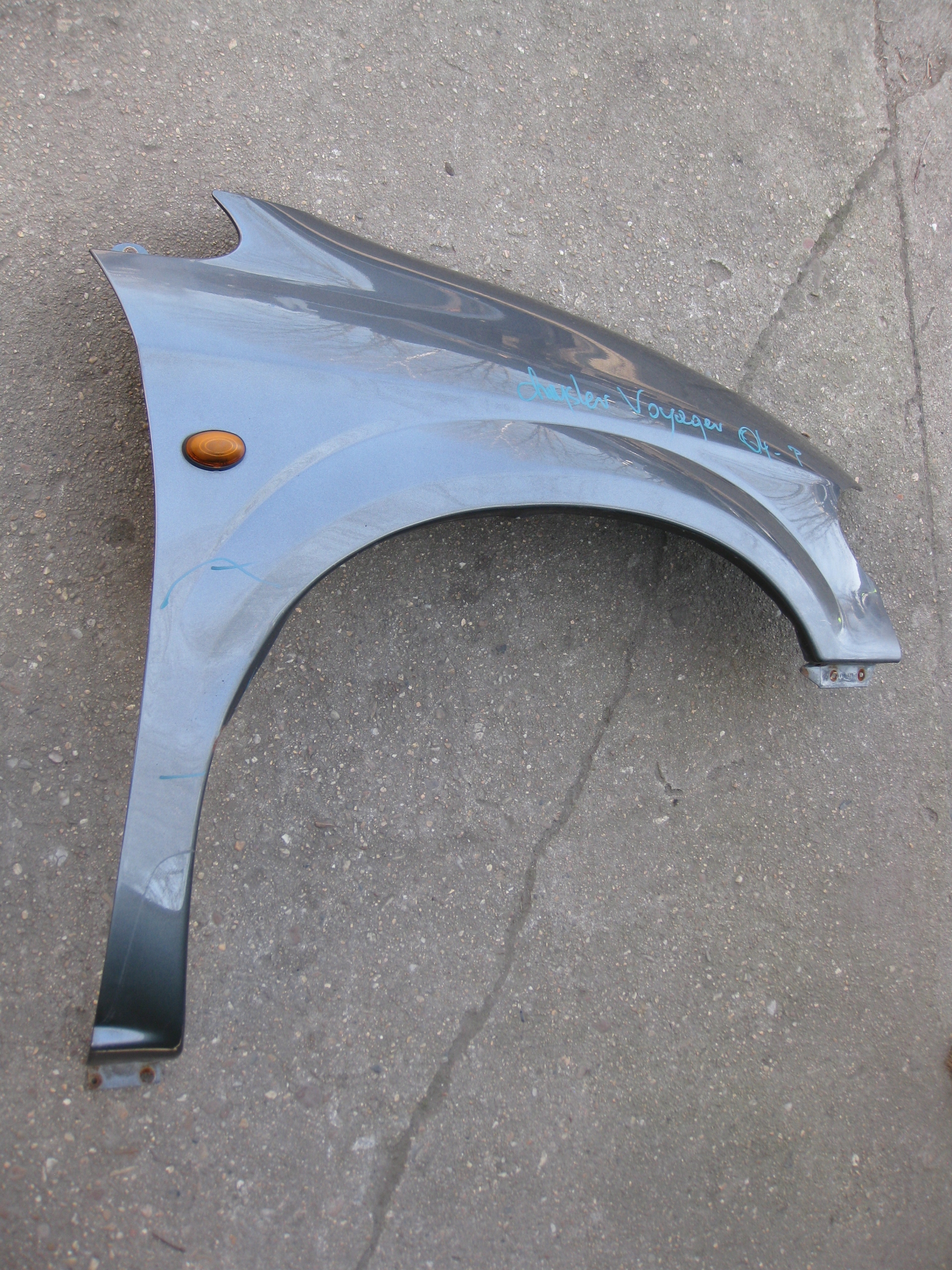CHRYSLER VOYAGER IV 2.8 CRD 04R fender right front