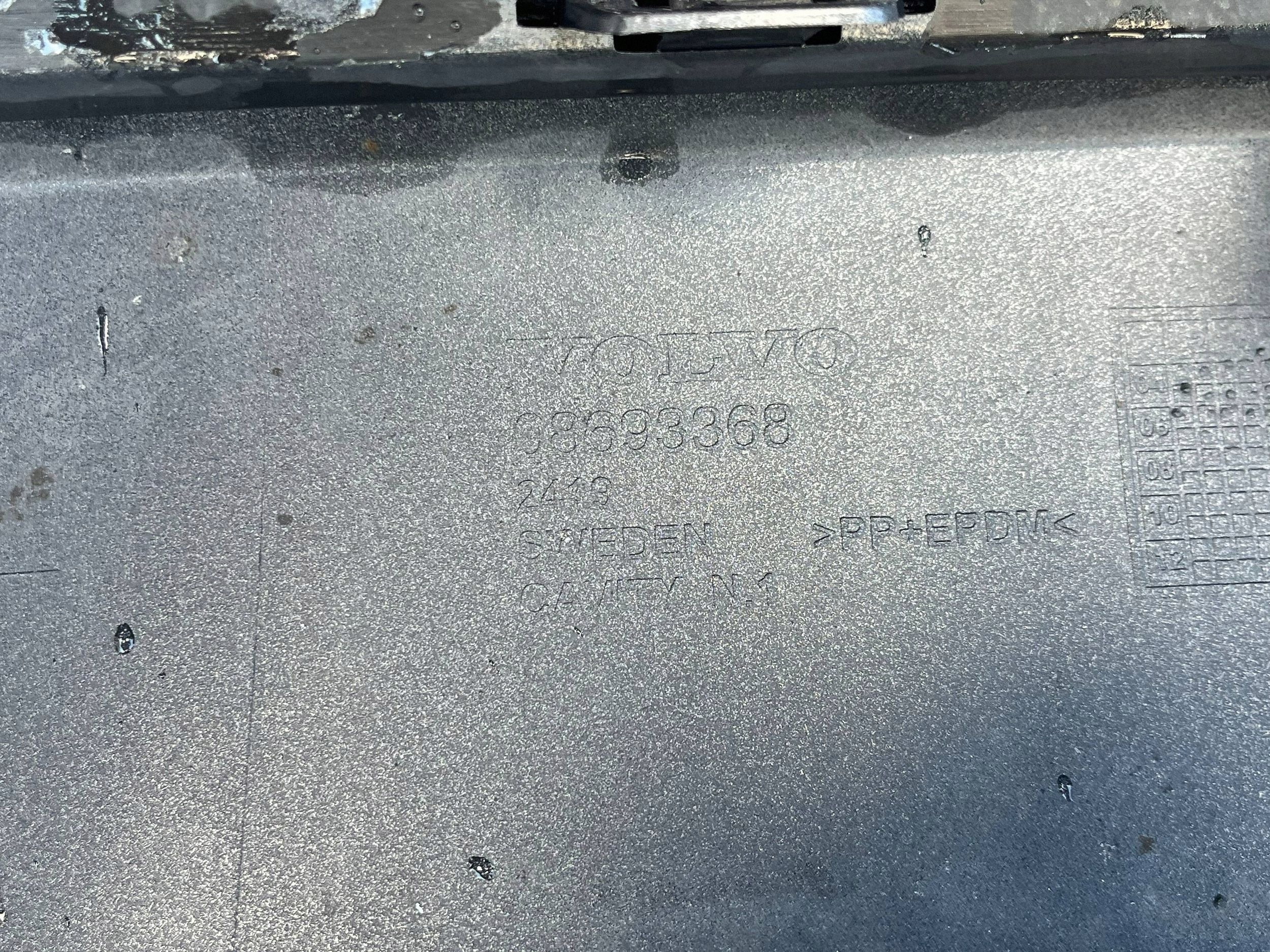 bumper rear VOLVO V70 08693368 @M