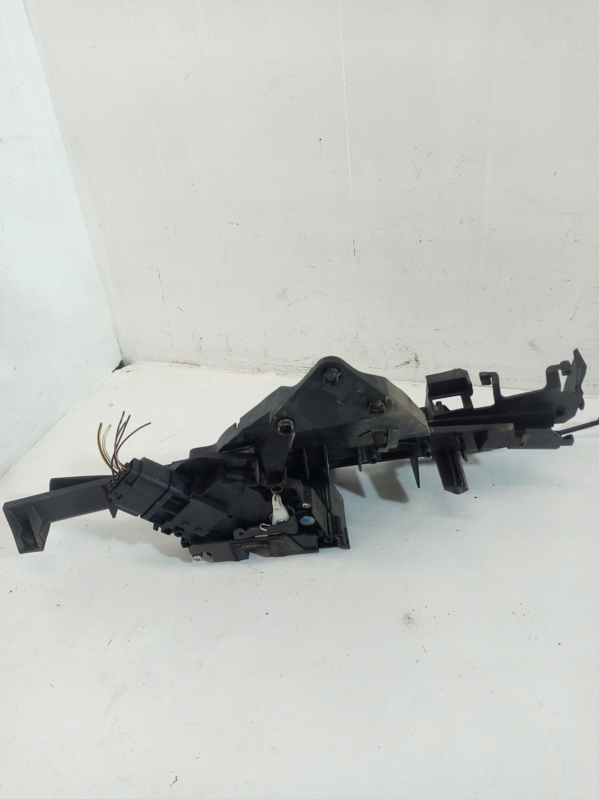 lock door right front FORD C-MAX 3M5AR21812AK