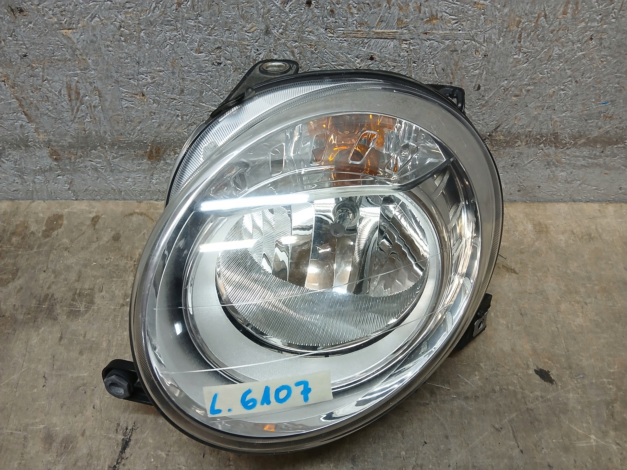 light front left FIAT 500