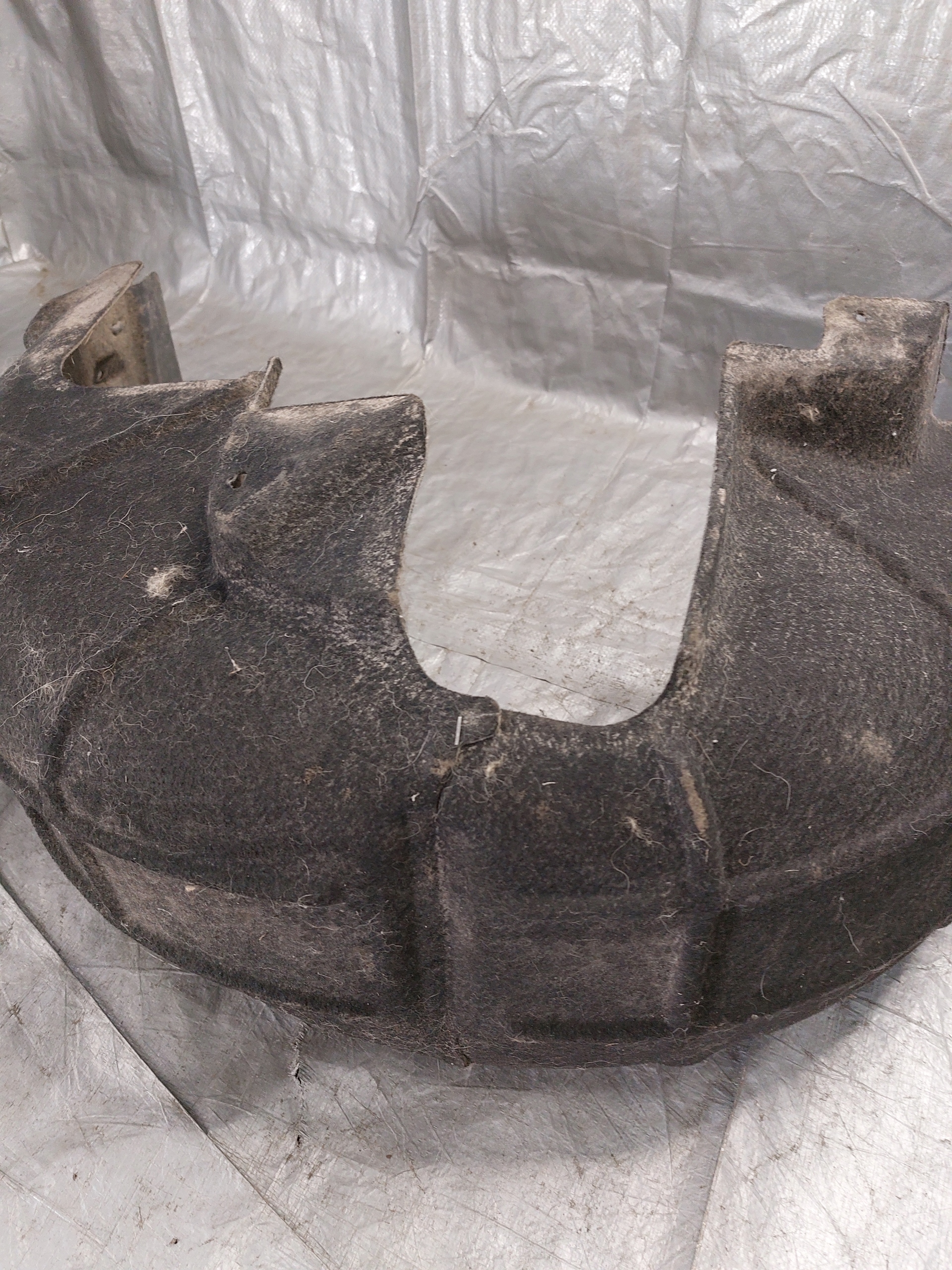 mudguard right rear. SKODA OCTAVIA III