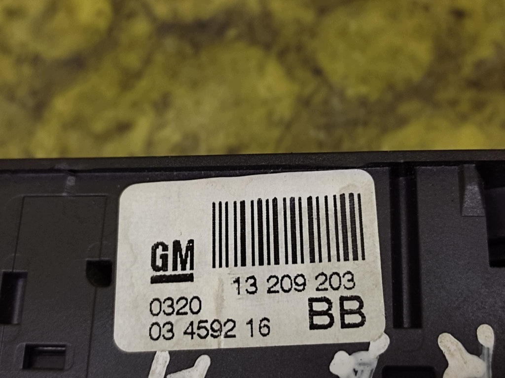 OPEL ASTRA H window control switch 13209203BB