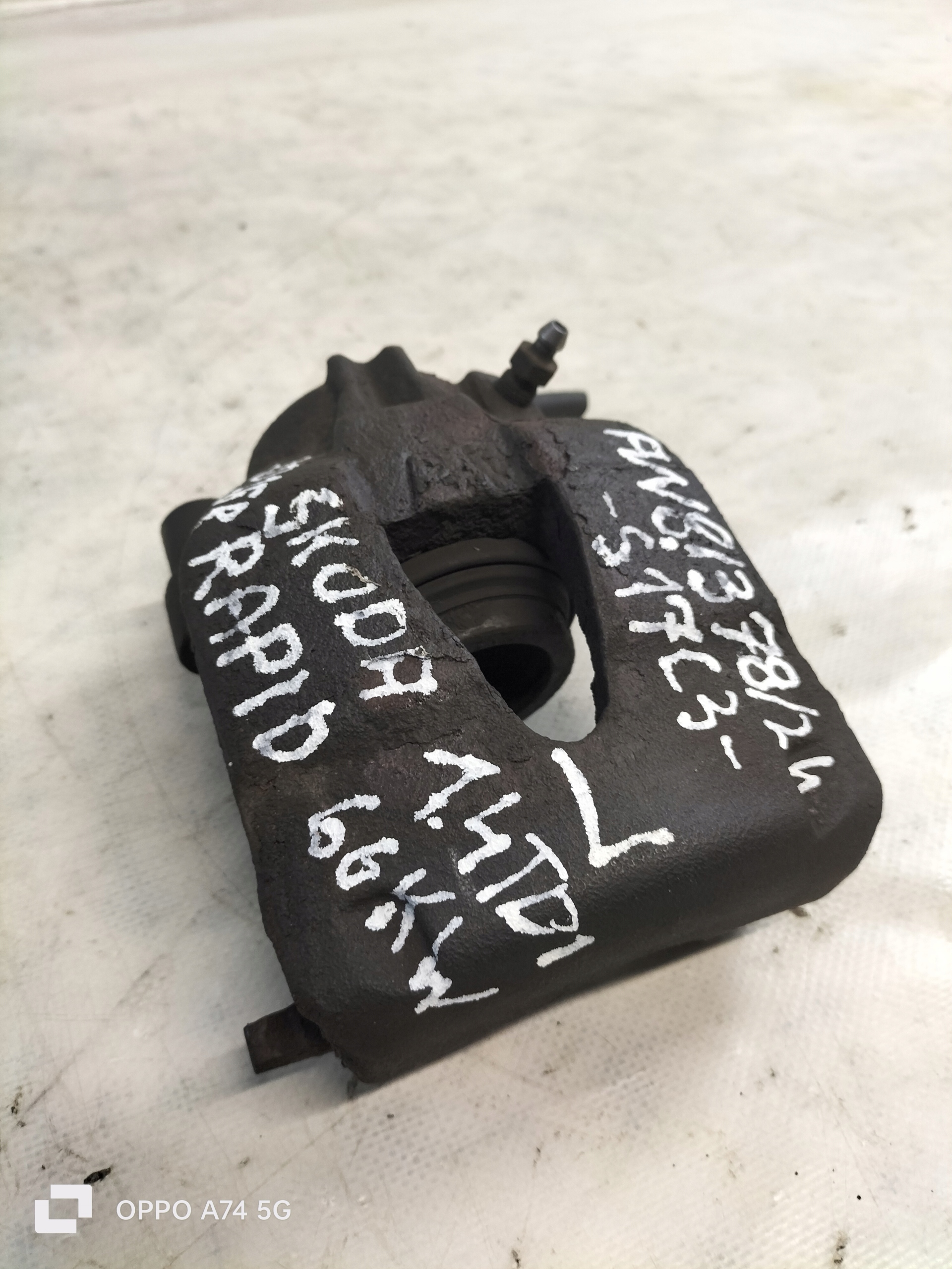 caliper brake SKODA RAPID 1.4TDI 66KW left front