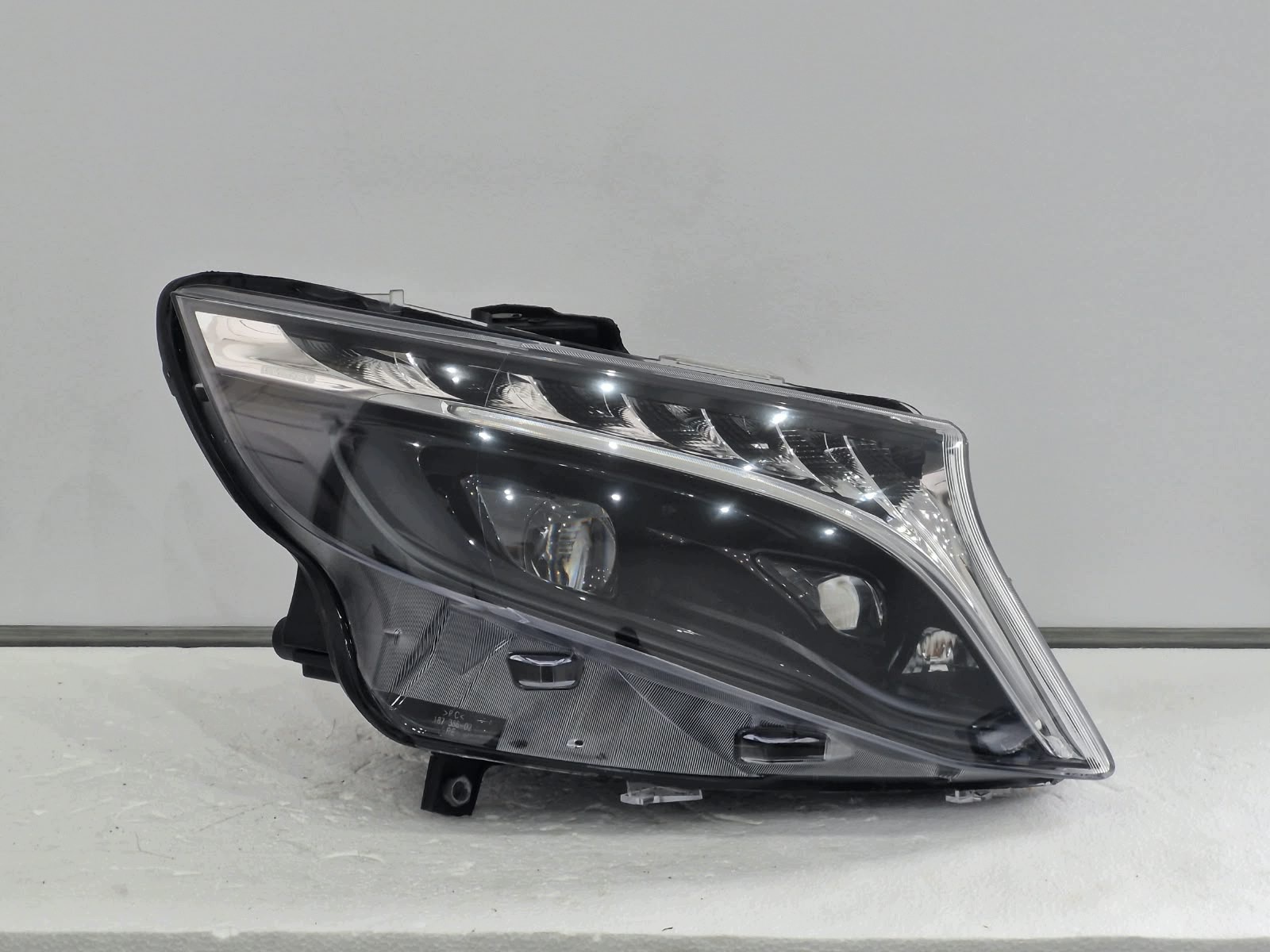 light right Mercedes V Klasa W447 FULL LED