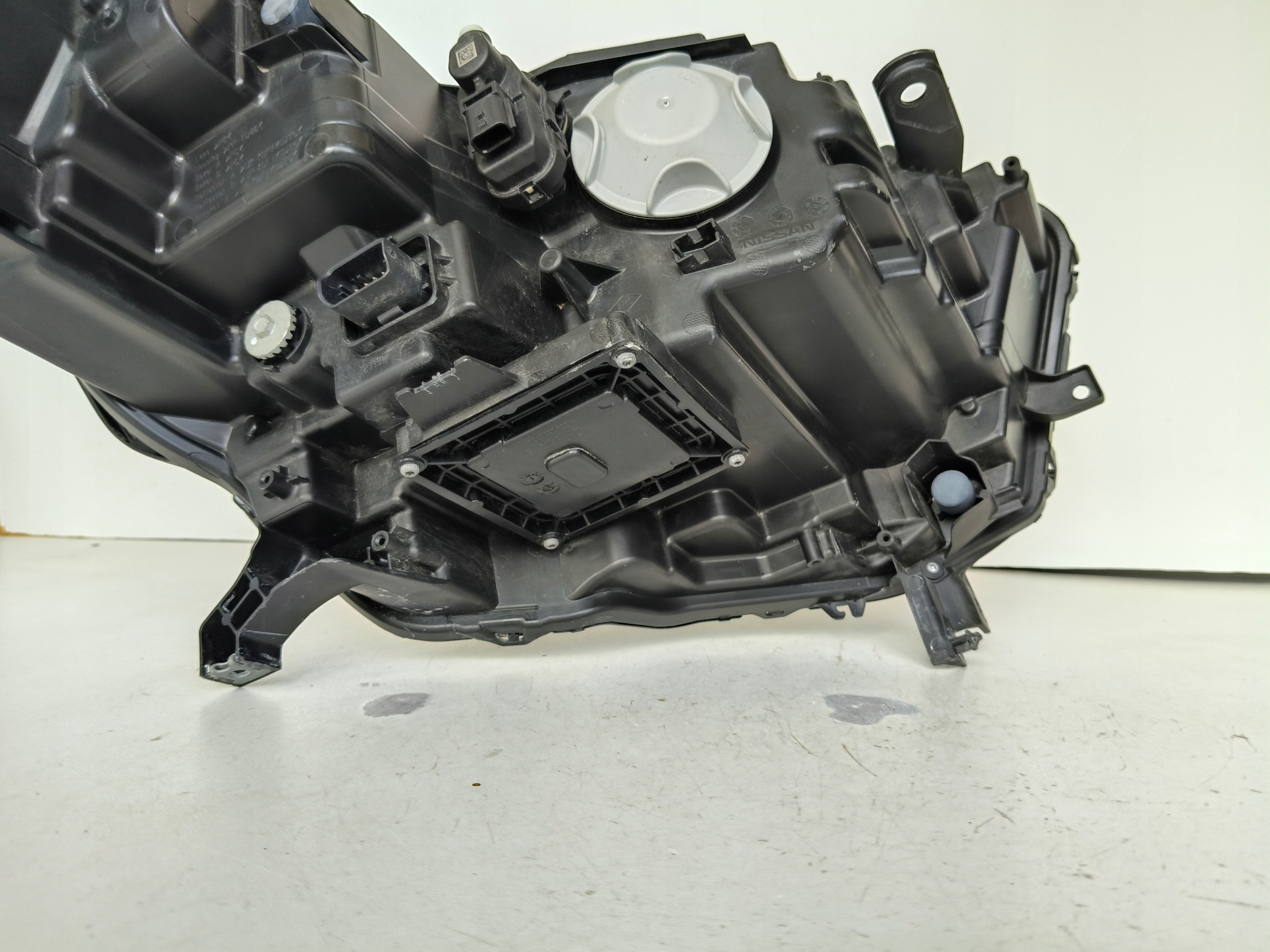 light left REFLEKTOR NISSAN TOWNSTAR 22- LED