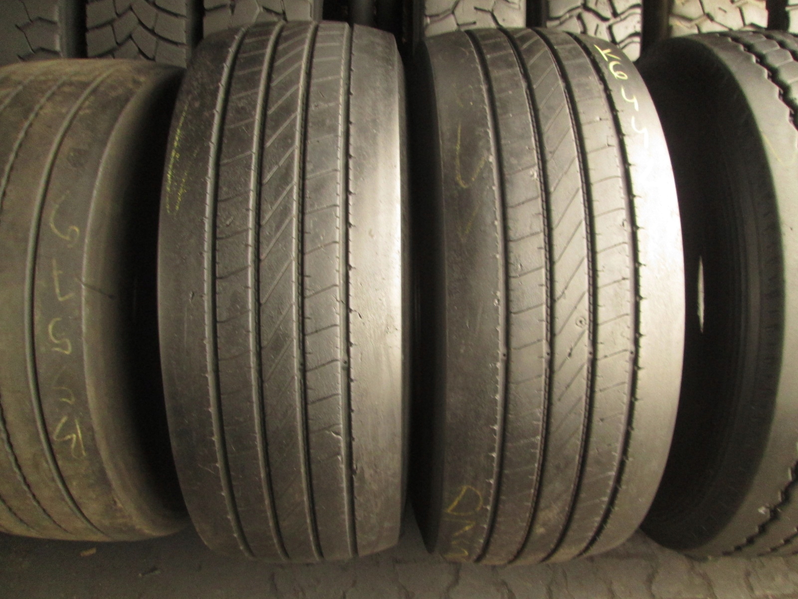 385 / 65R22.5 Goodyear RHSII 2.шт передняя ось пара