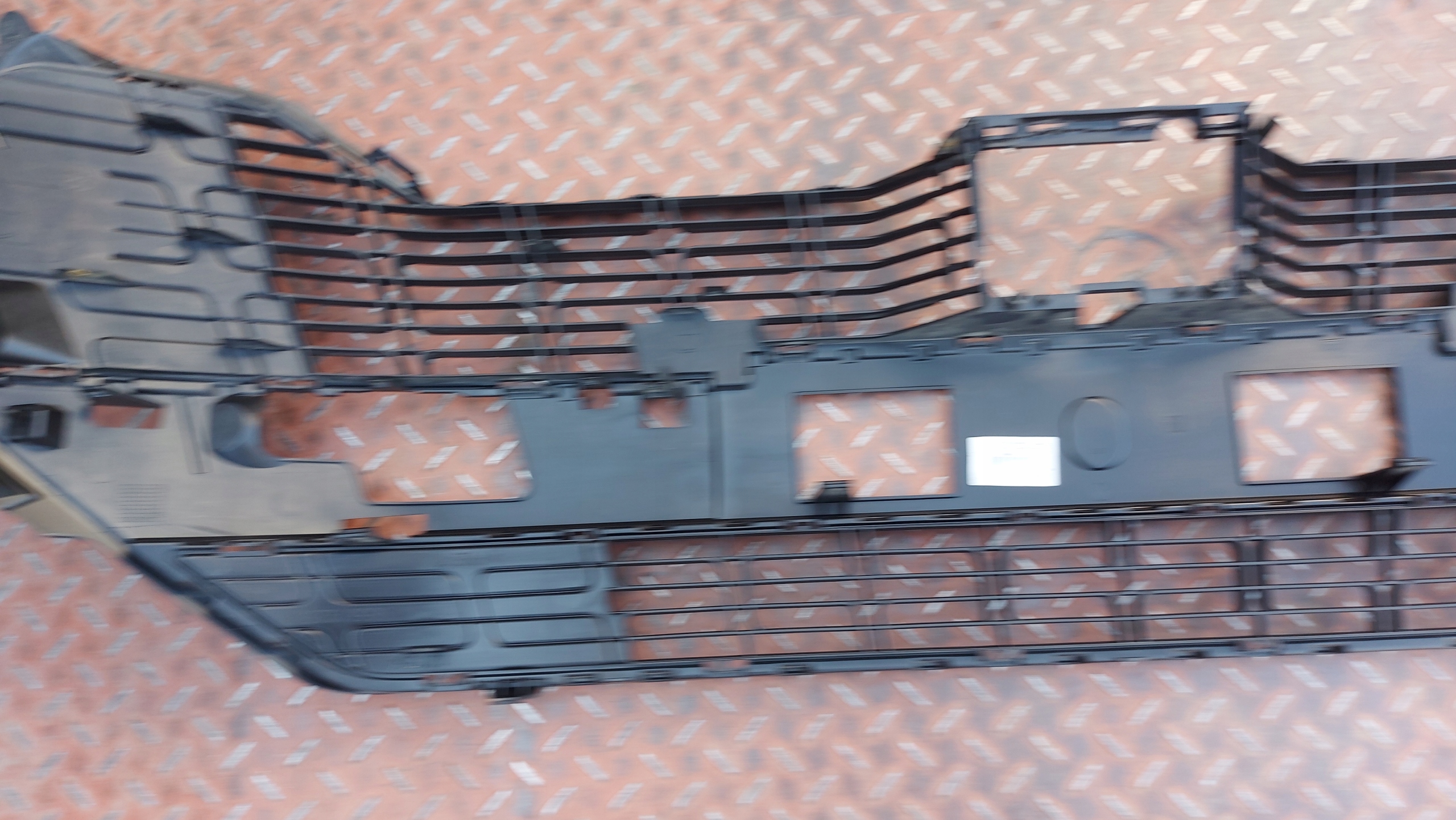 grid of a bumper central front front TOYOTA PROACE CITY 23