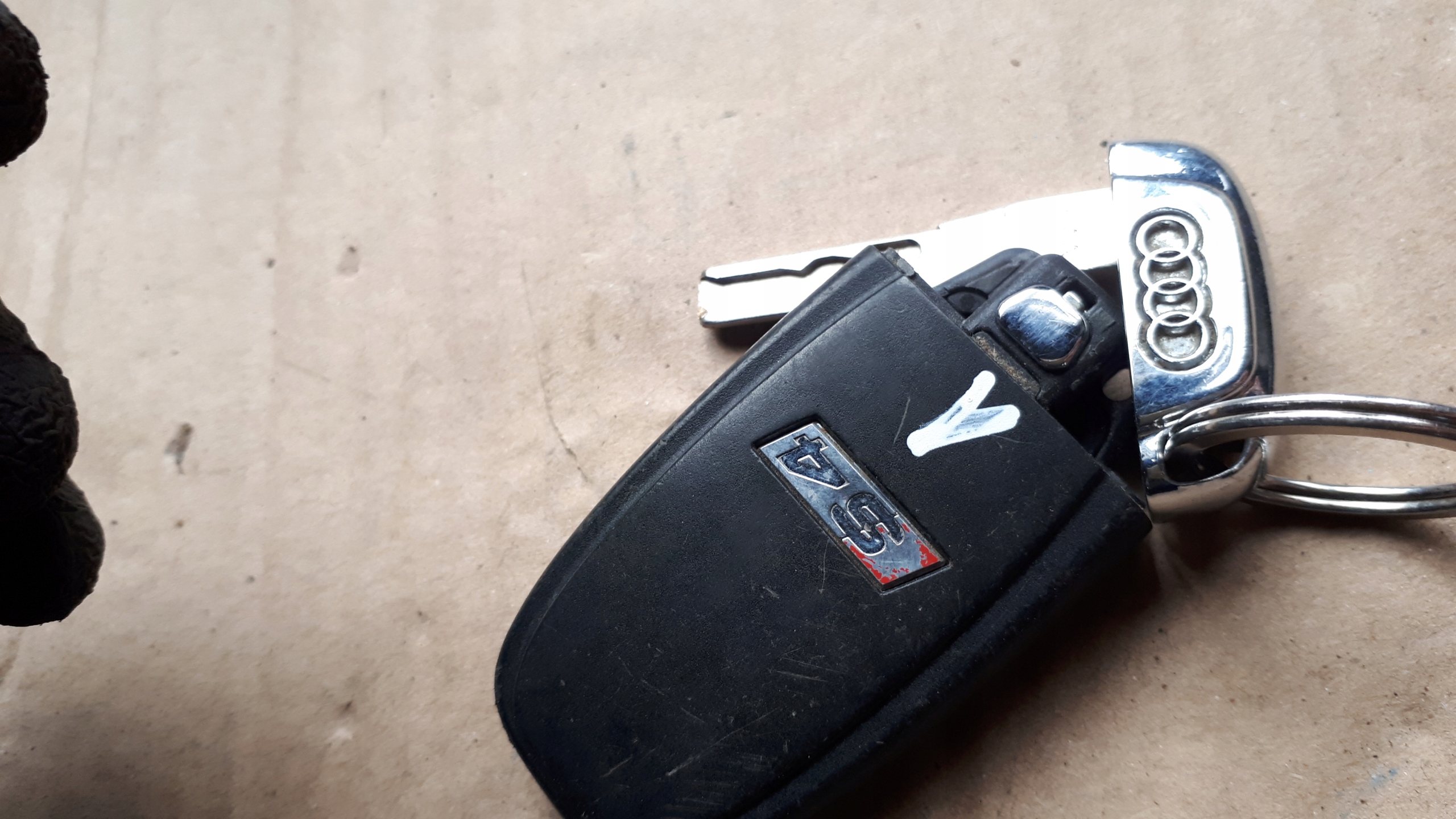 S4 B8 A4 Clé PILOT Boîte 8T0959754AG