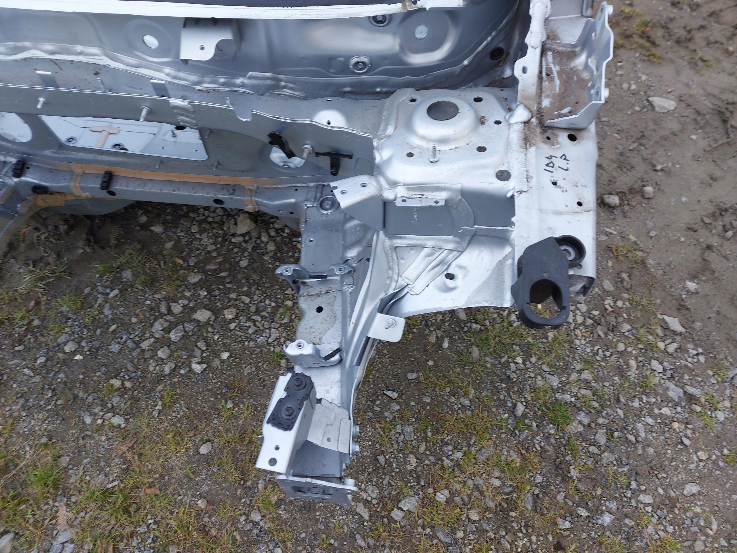 VW ID4 11A , 2024r SUV 5D quarter left front