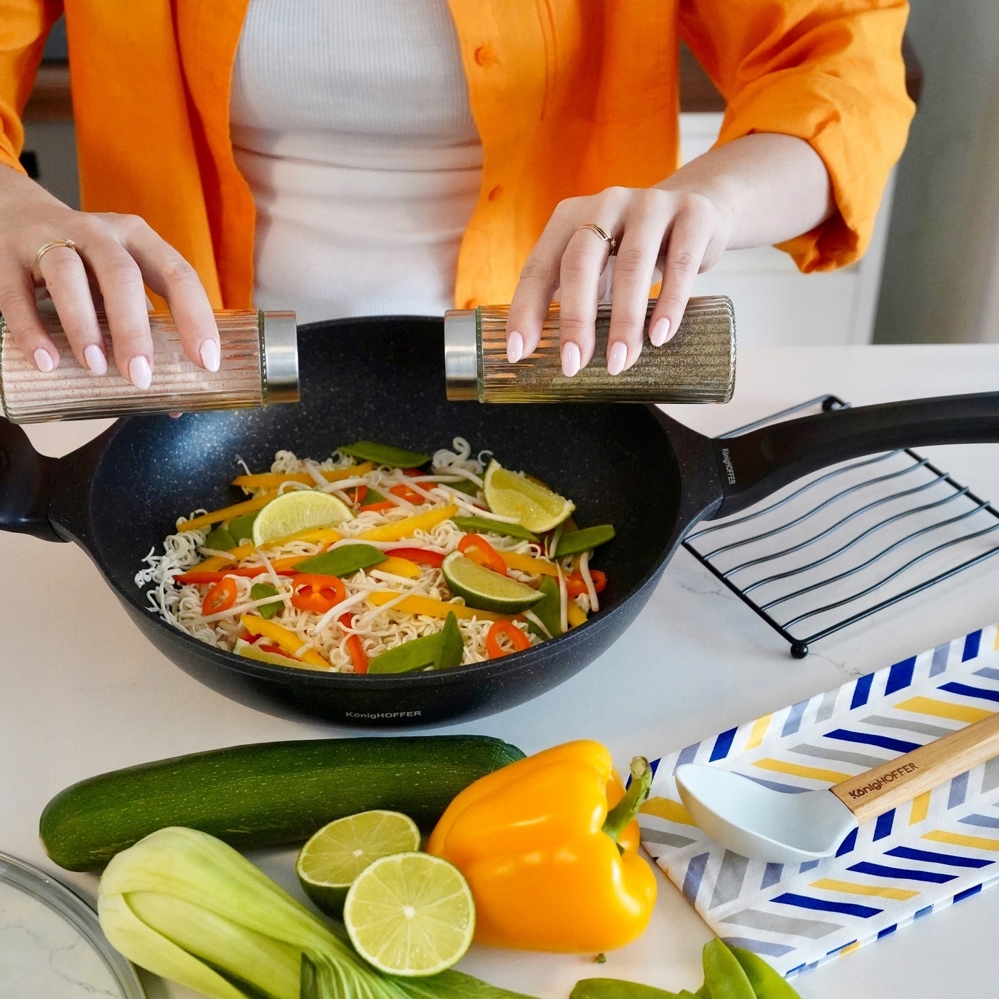 Metalowa PODSTAWKA POD GARNEK patelnię FALA Tadar Stan opakowania oryginalne