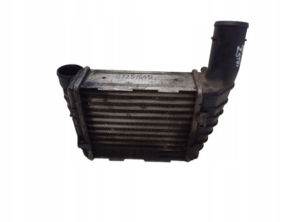VW PASSAT B5 2.5TDI 96- INTERCOOLER PRAWY 059145806