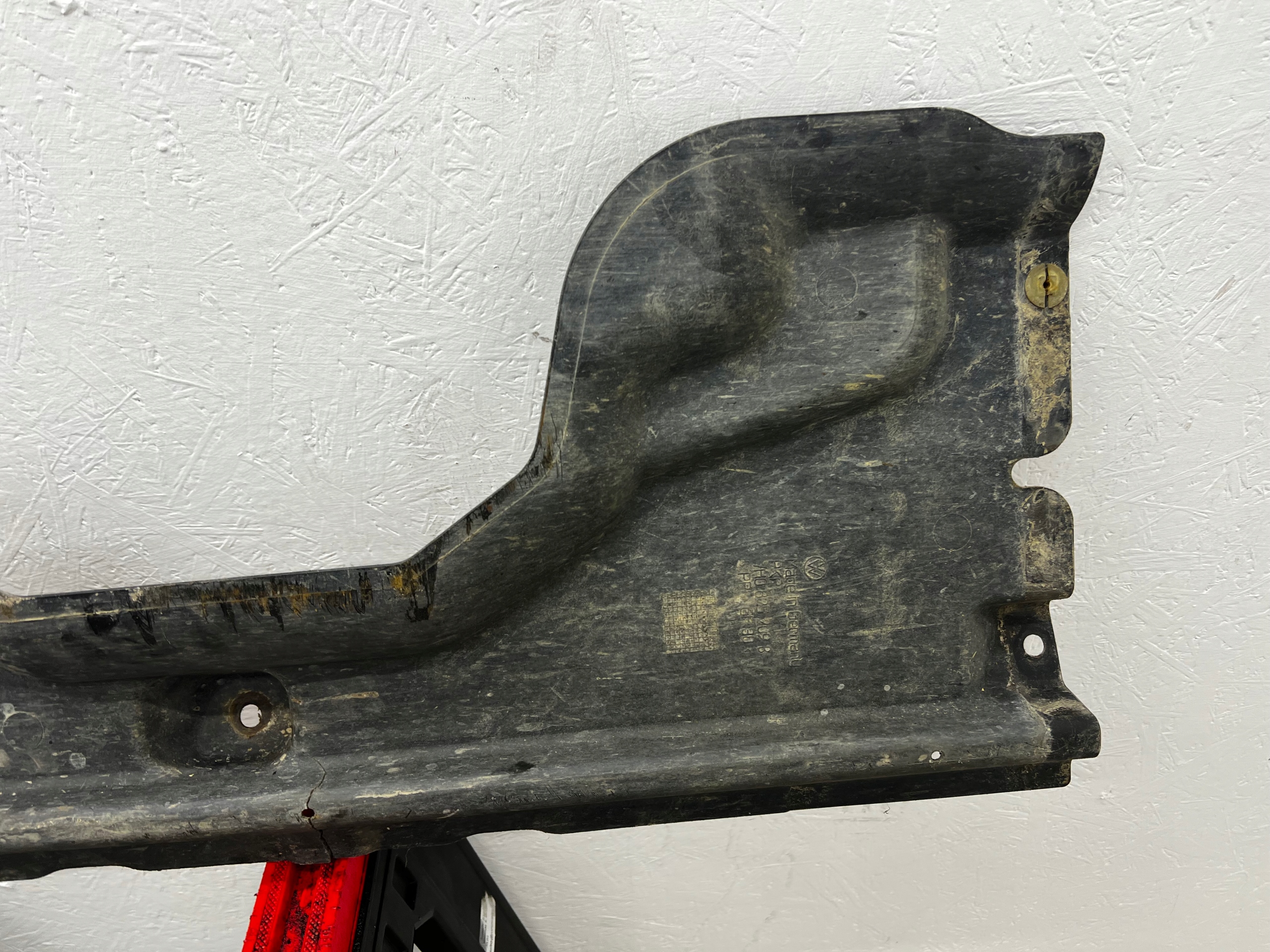 T5 7H BODEN Blende Abdeckung Unterfahrschutz links 7H0825209B