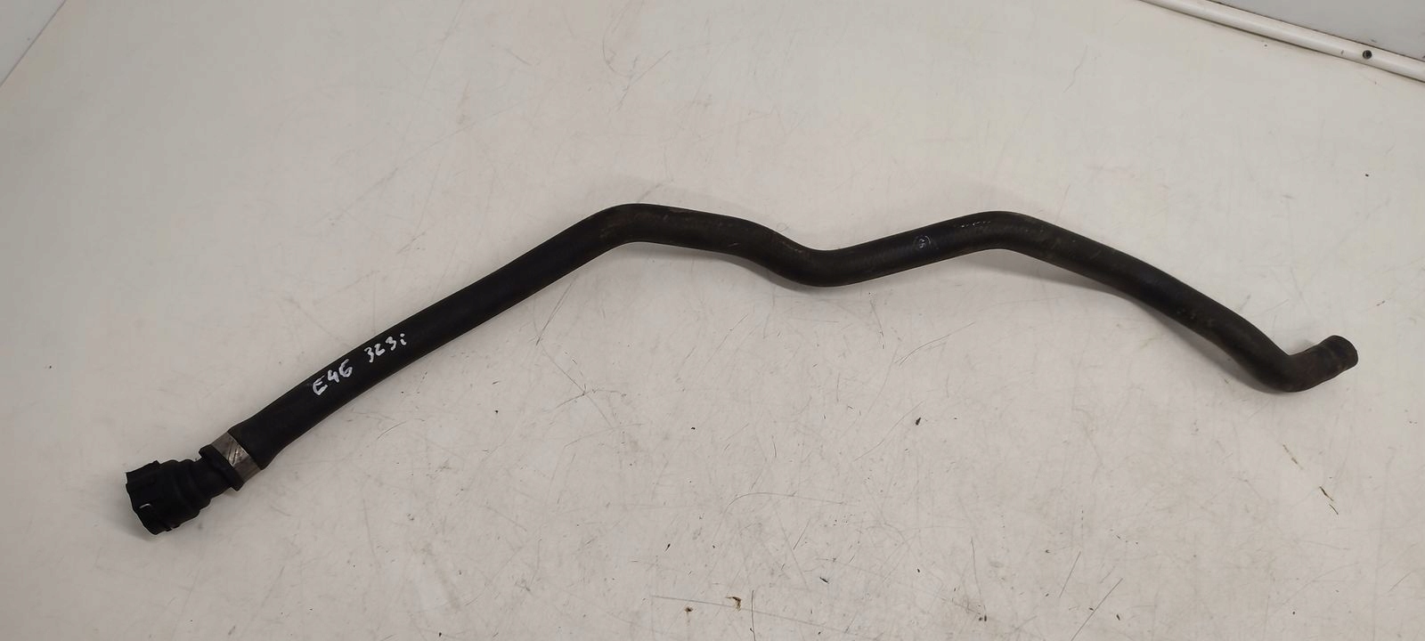 hadice vedení vody BMW E46 2.3i
