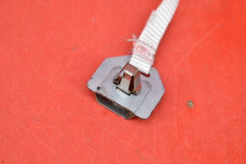 пиропатрон подушки безопасности правая vw Passat CC 3C8880742C