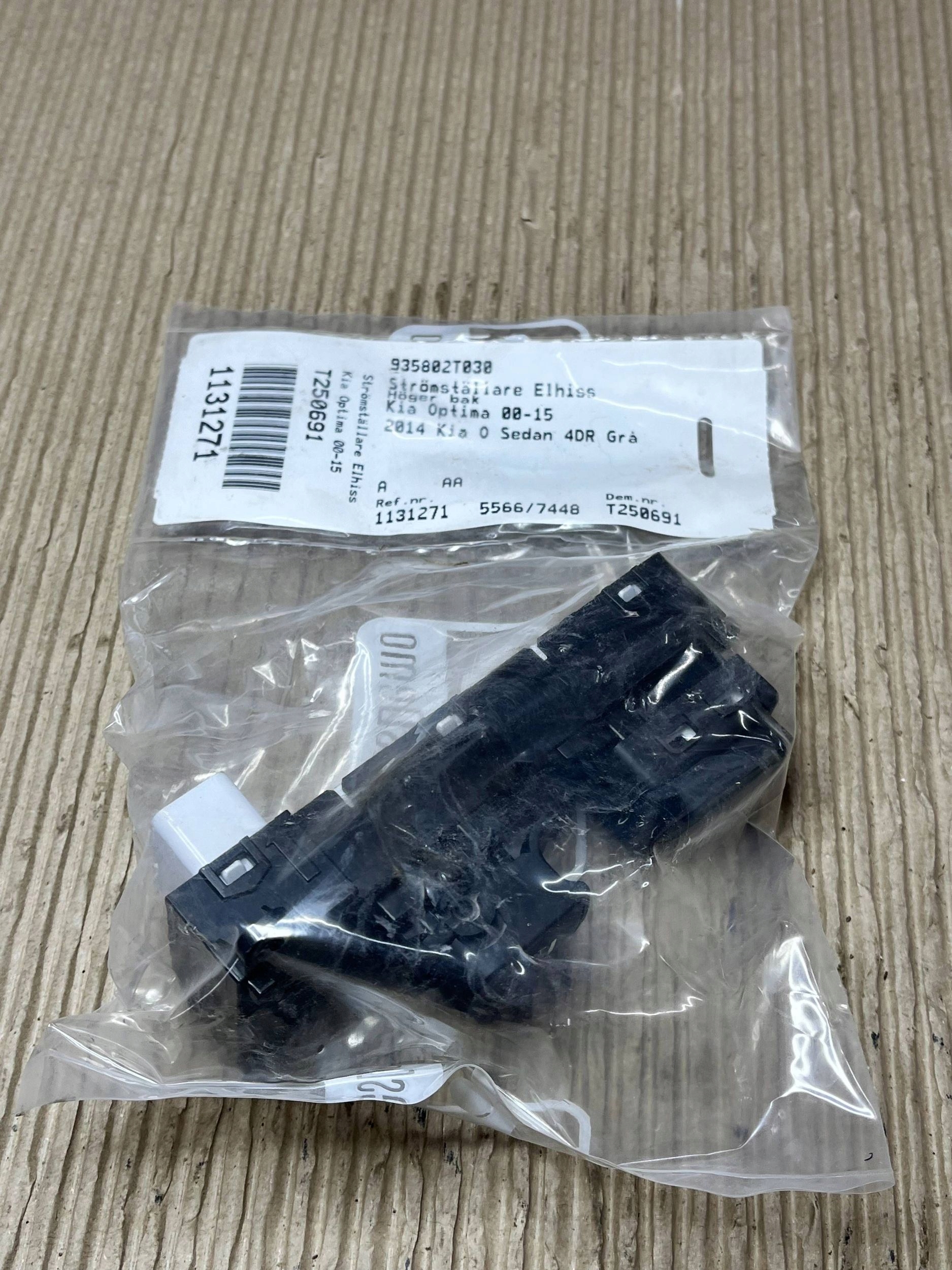 window control switch KIA Optima 935802T030