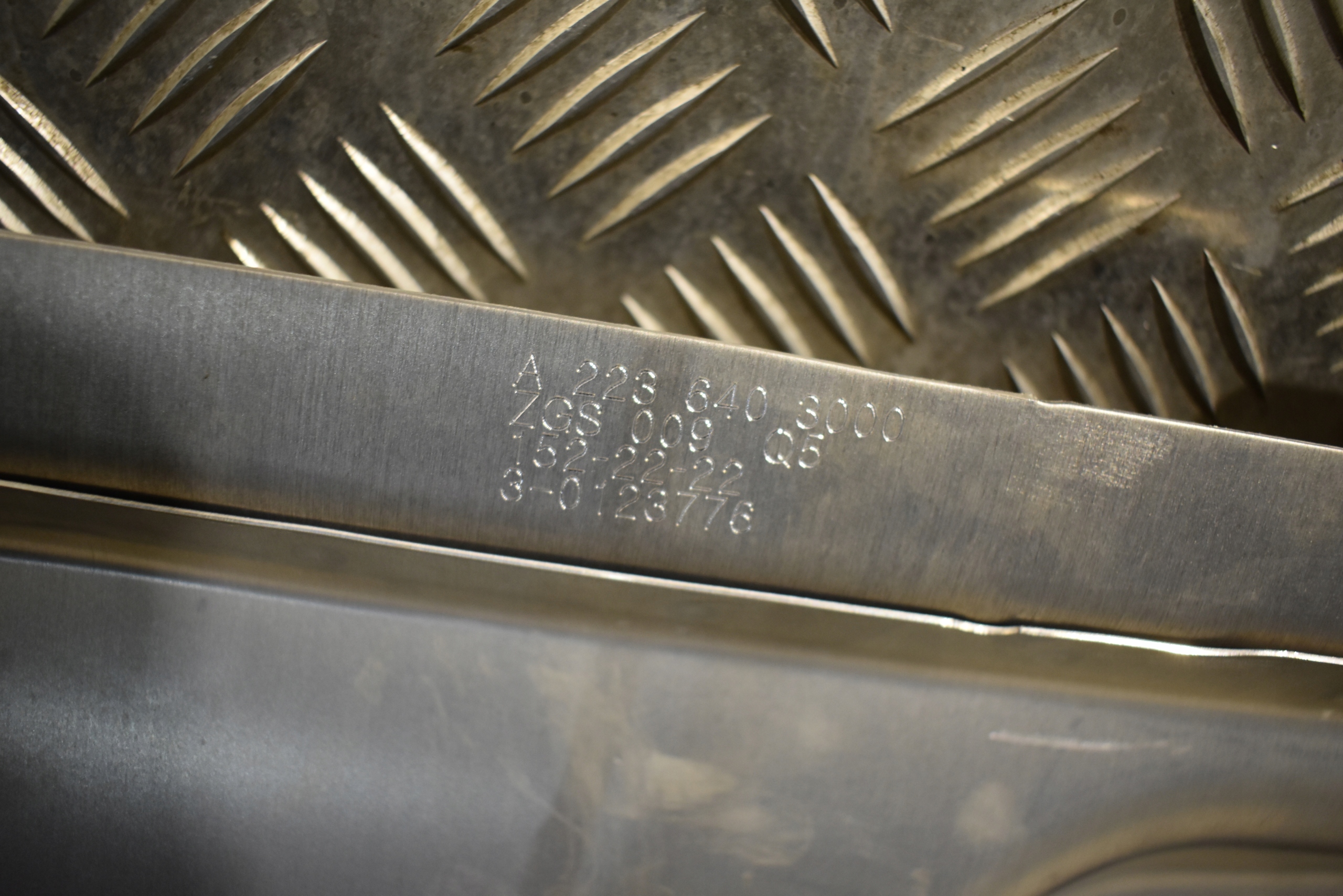 IDEALNA Blende Abdeckung KANAPY heck MERCEDES W223 1