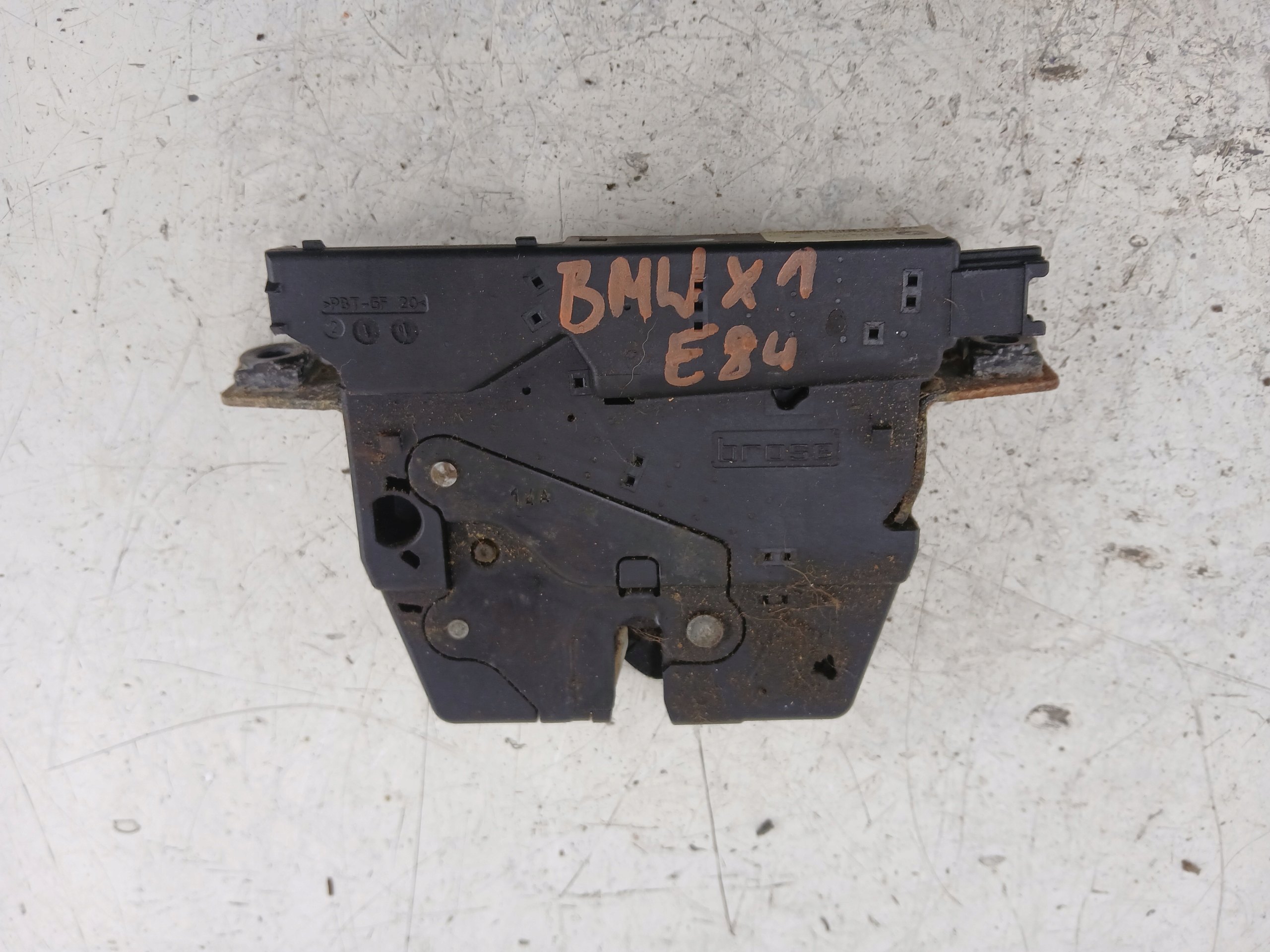 BMW E84 X1 lock bonnet boot 912781