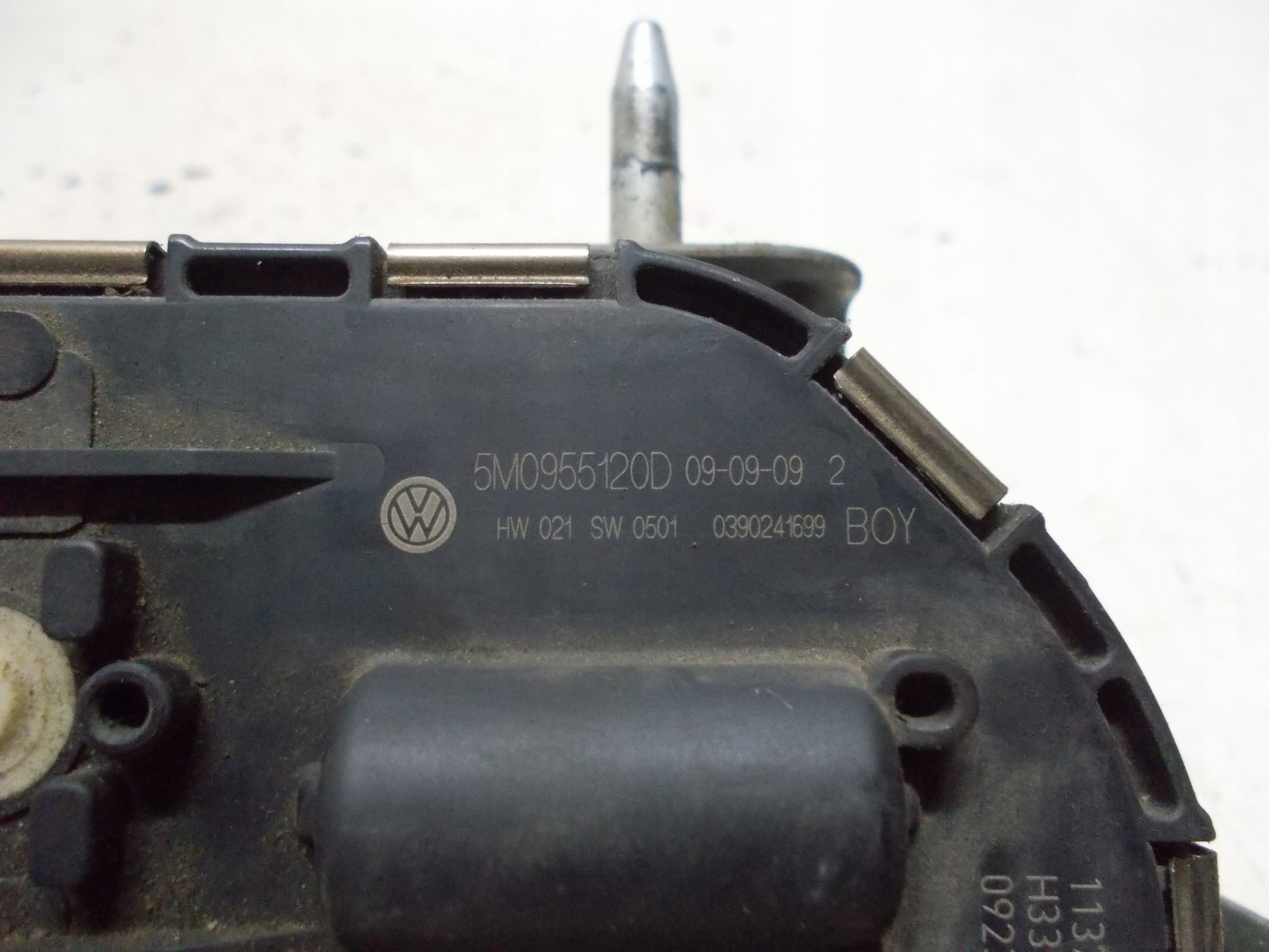 VW GOLF VI plus 1.6 TDI 09R wiper mechanism right front 5M0955120D