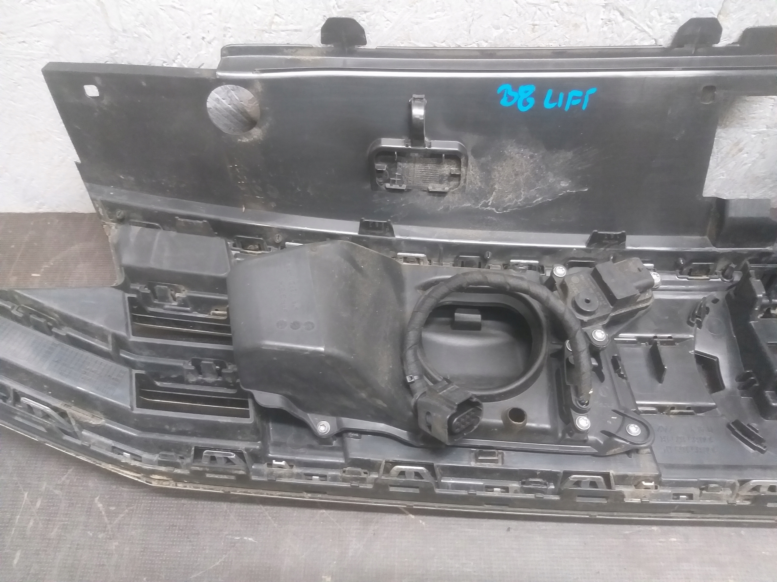 GRILLE VW PASSAT B8 LIFT GTE 3G0853651