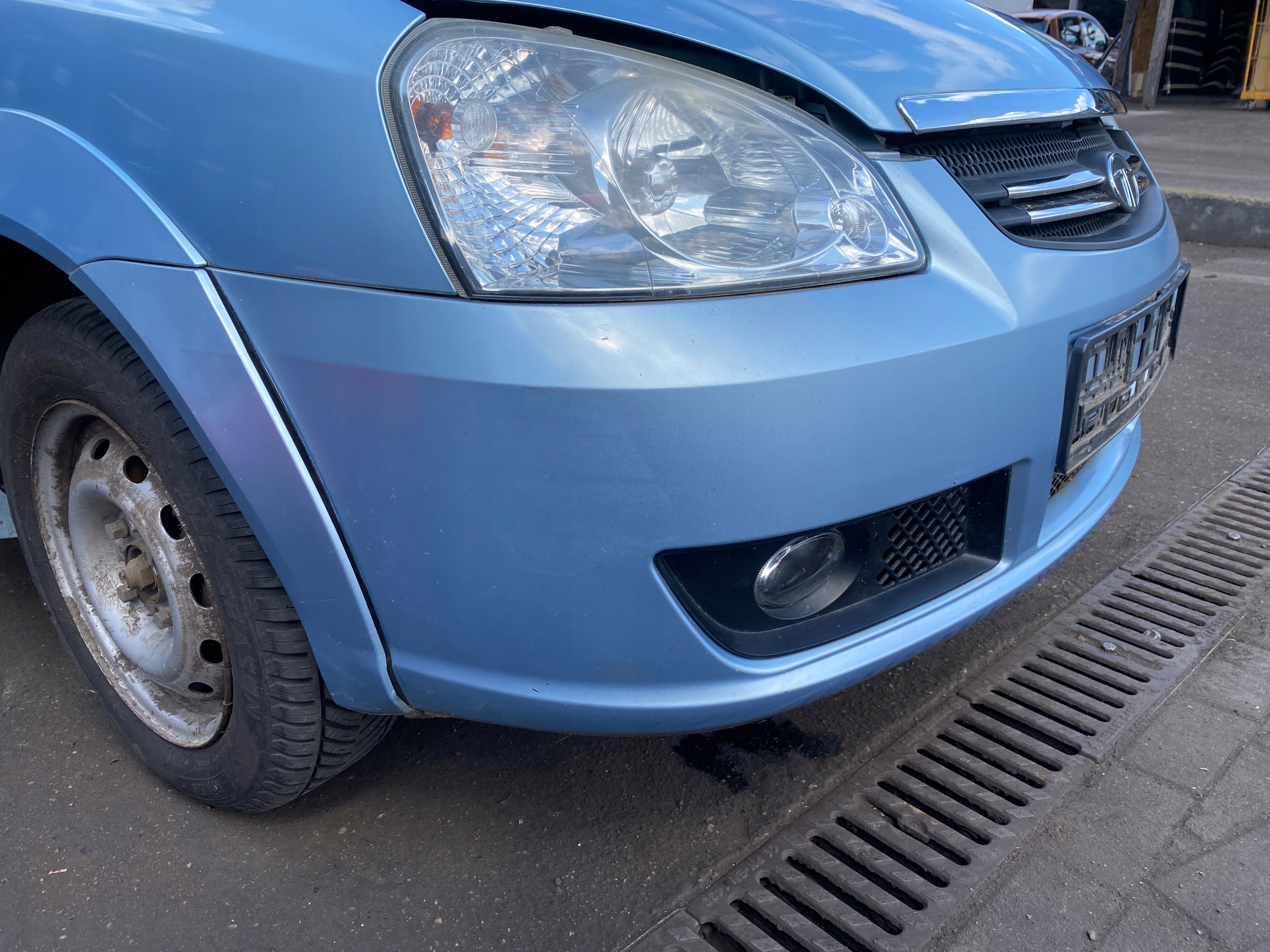 pare-chocs avant avant Tata Indica FL 08-10 code lakieru TAT551