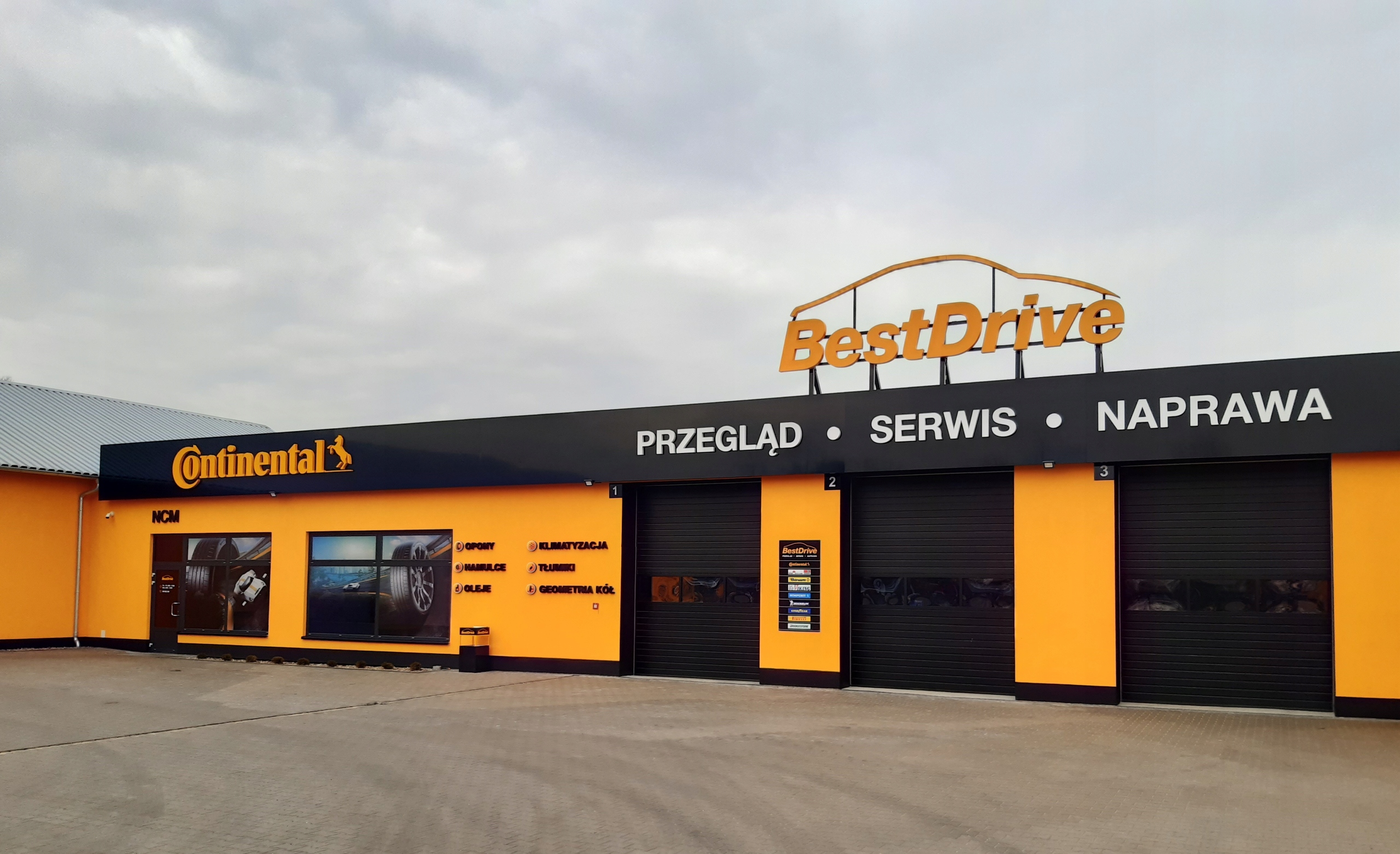 215/55R16 WINTERCONTACT TS860 93H CONTINENTAL Sezon zimowe