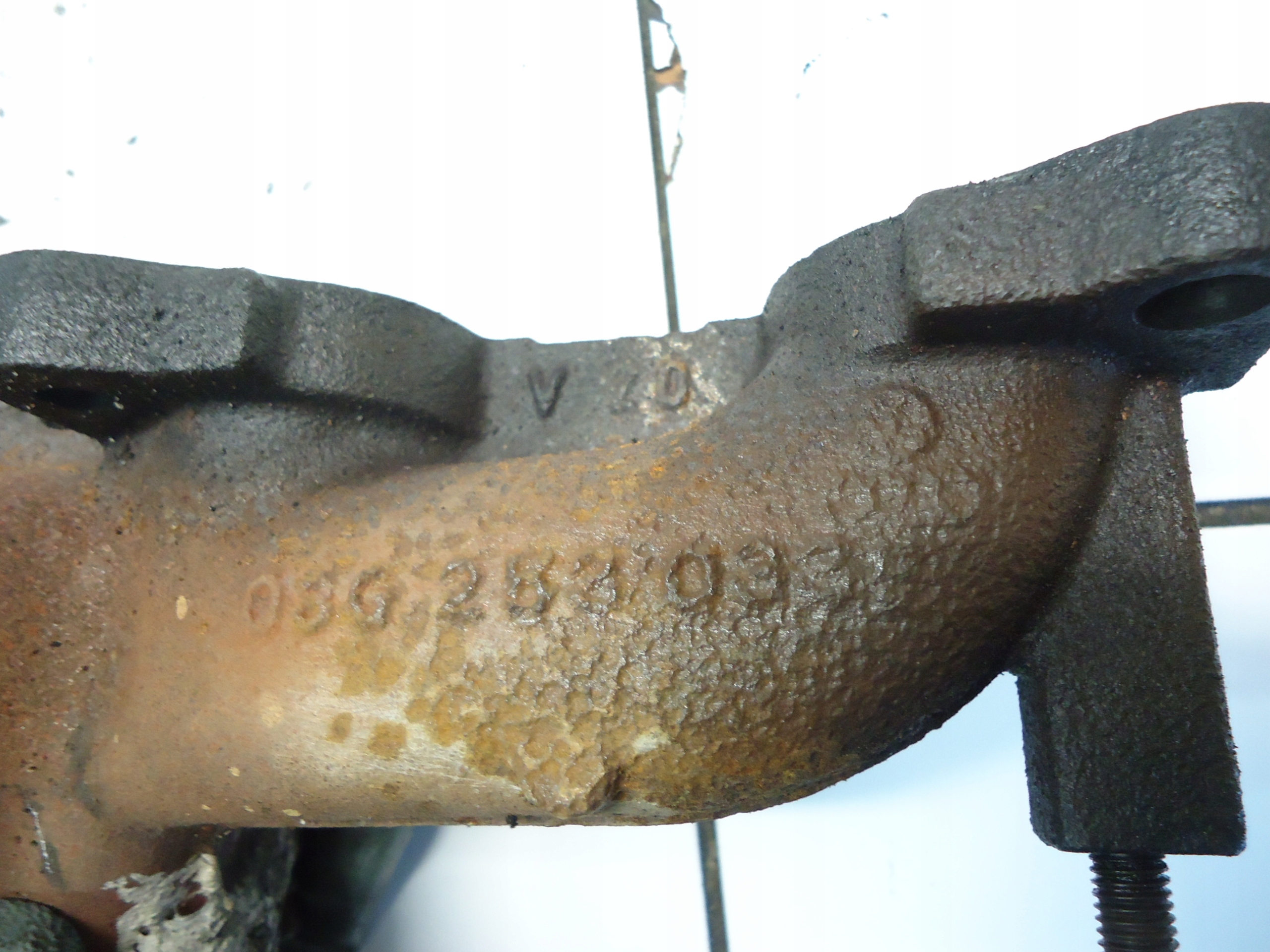 AUDI A4 B7 A6 C6 2.0TDI BRD ispušna grana 03G253033A