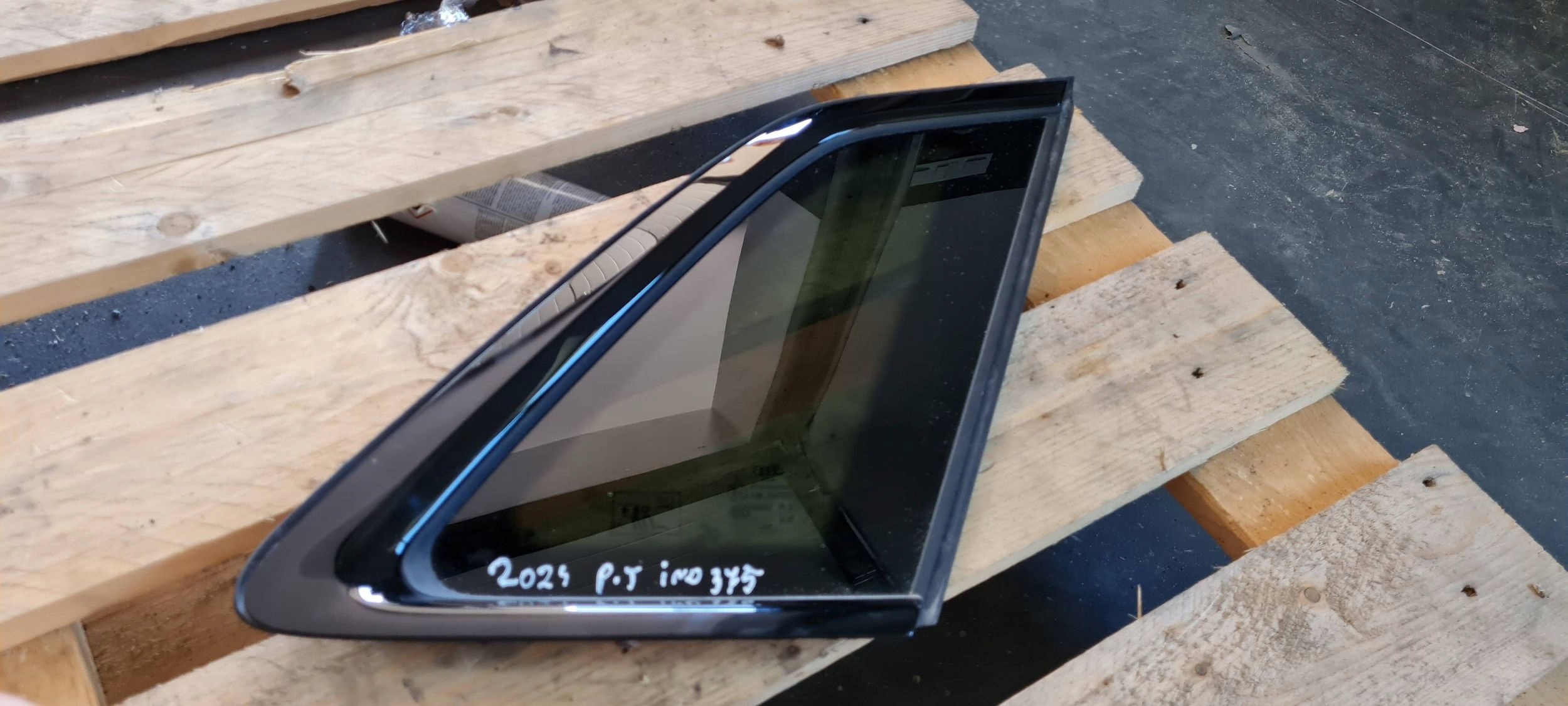 S3 8Y A3 LIFT SZYBA KAROSERYJNA PRAWA TYŁ SLINE SPORTBACK 24R 8Y4845298L
