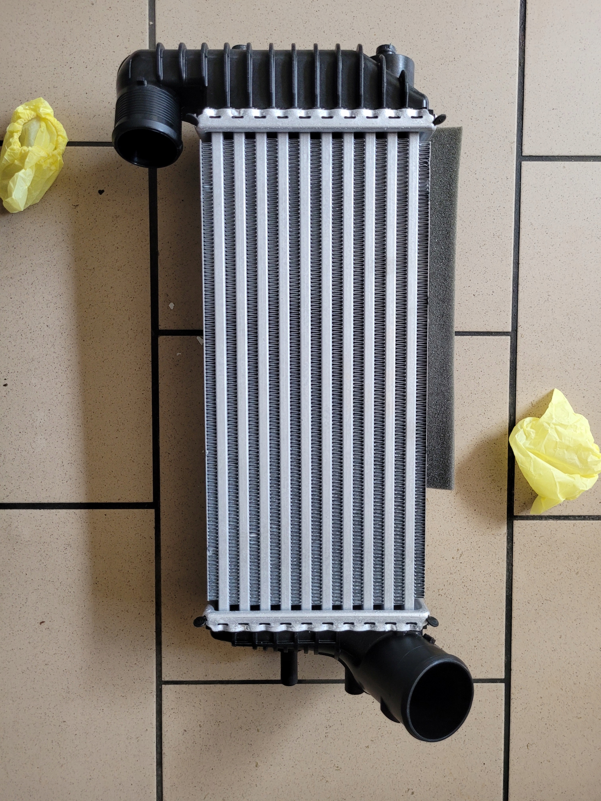 Радиатор интеркулера FORD GRAND C-MAX FOCUS MK3 KUGA MK2