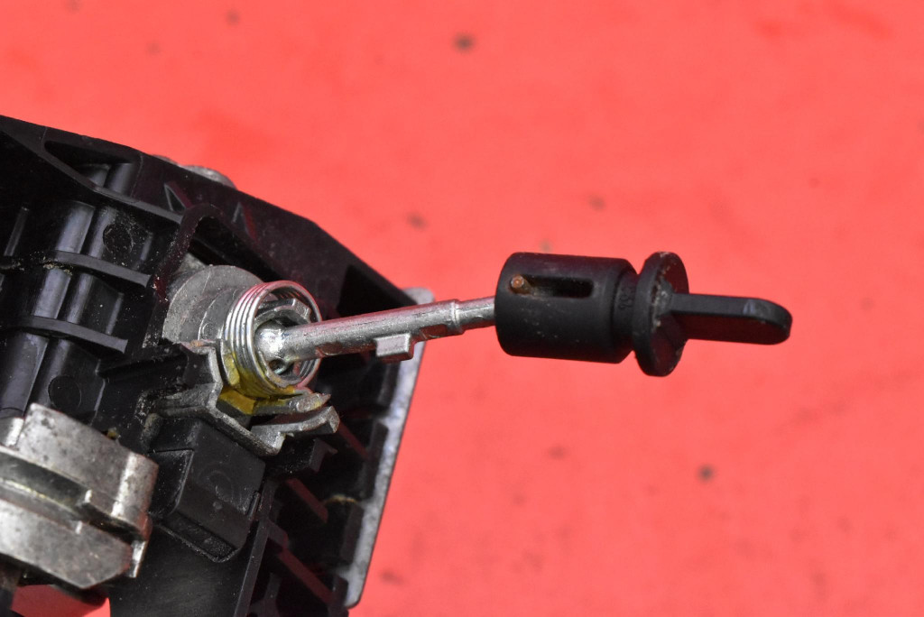handle left front front KEYLESS LX7W 8T0837885A AUDI A4 B8 LIFT 11-16