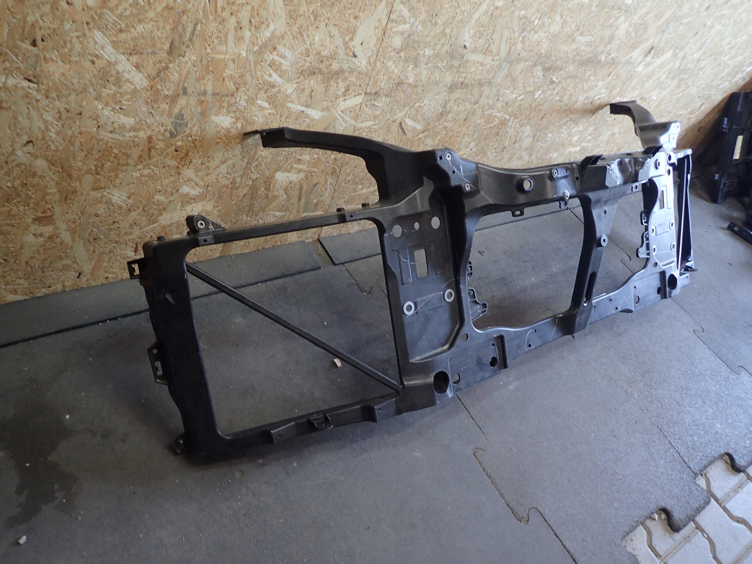 SUPPORT PANEL FOR RADIATORS TESLA S 1061950-00