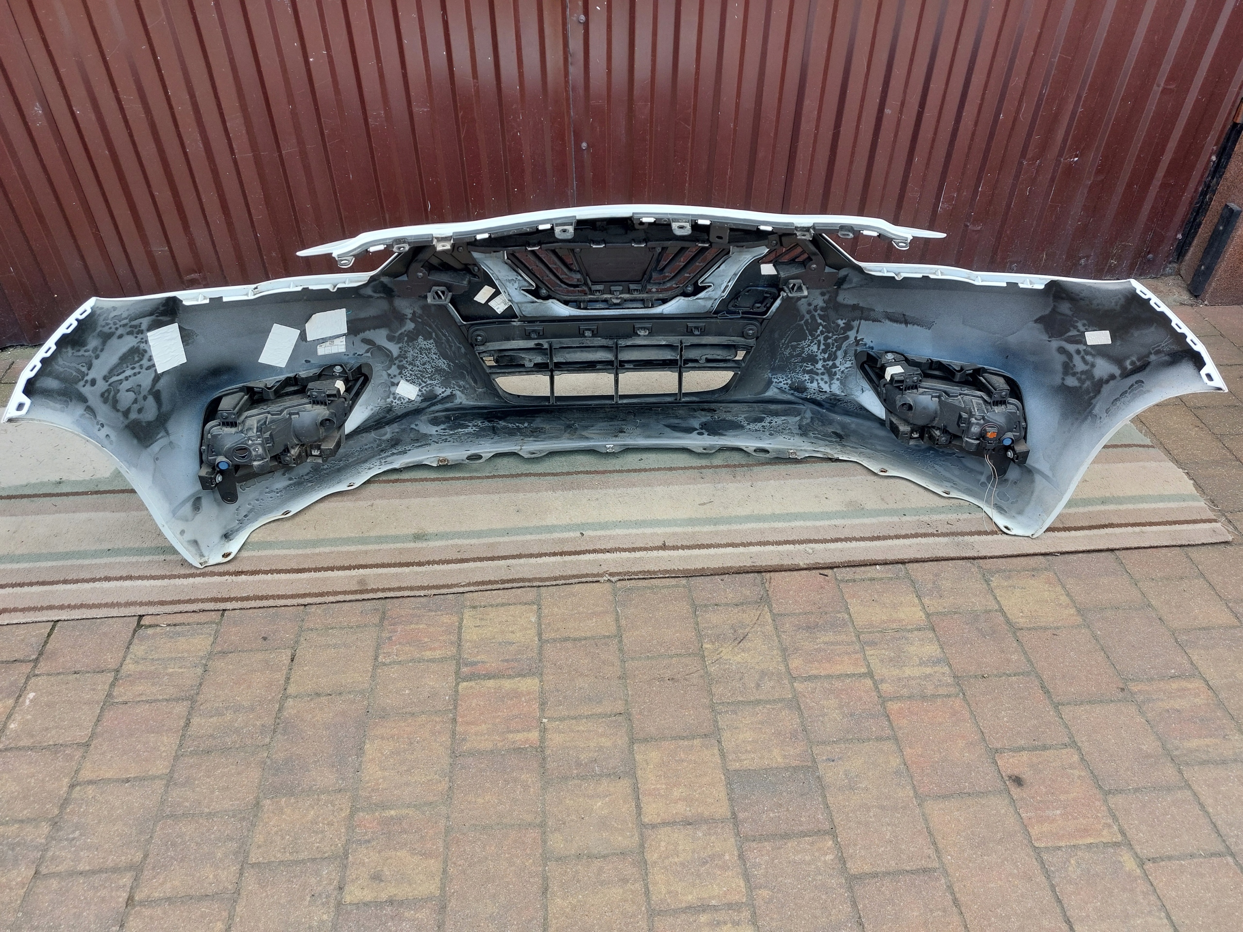 nárazník předek NISSAN MICRA K14 BIALY 18r