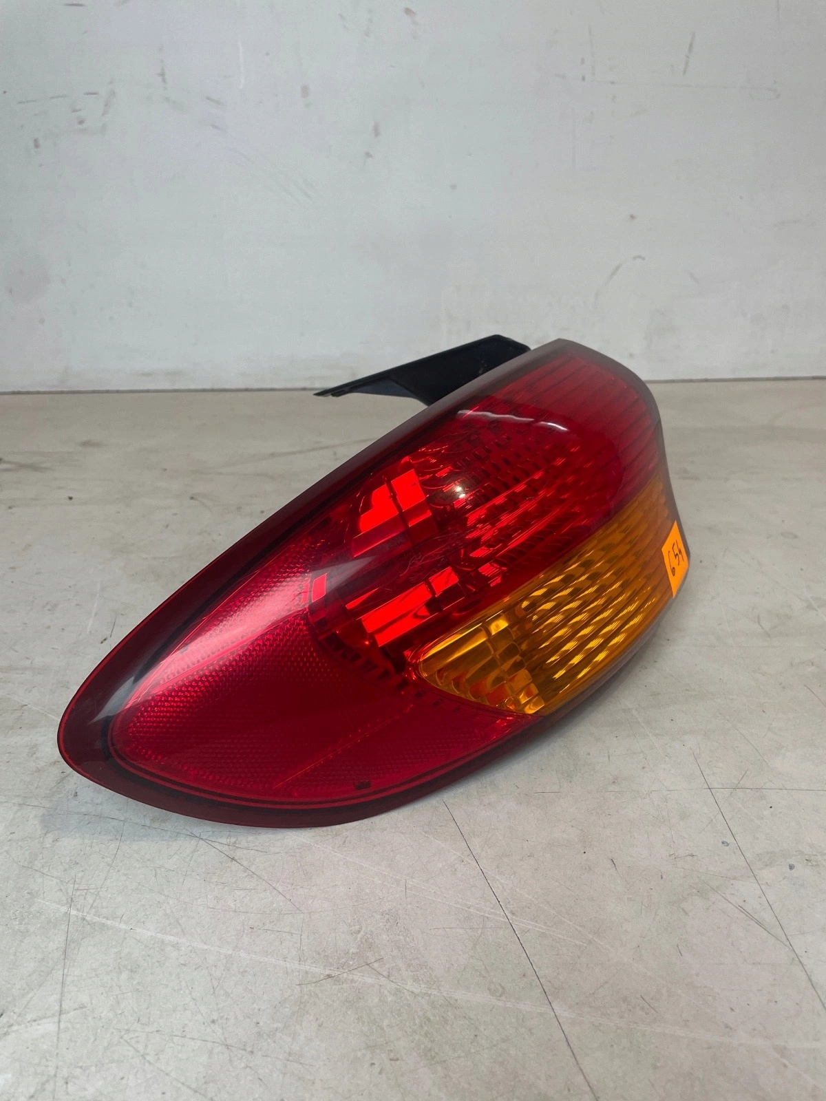 light rear part rear left Subaru Tribeca B9
