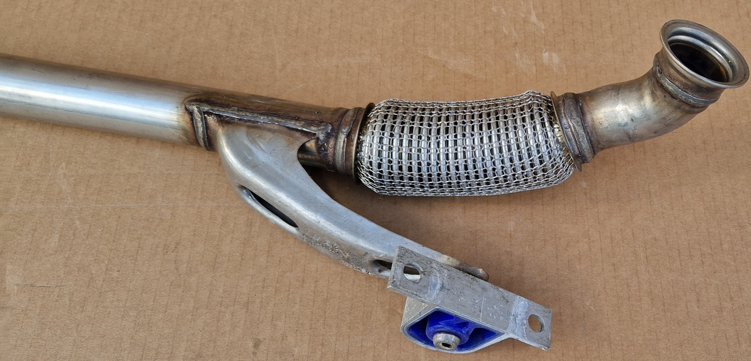 pipe EGR 4M0253343 VW SKODA AUDI original as new
