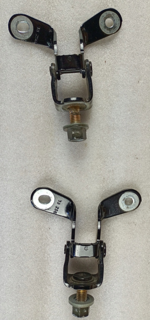 Петли багажника Dodge Durango 2011+