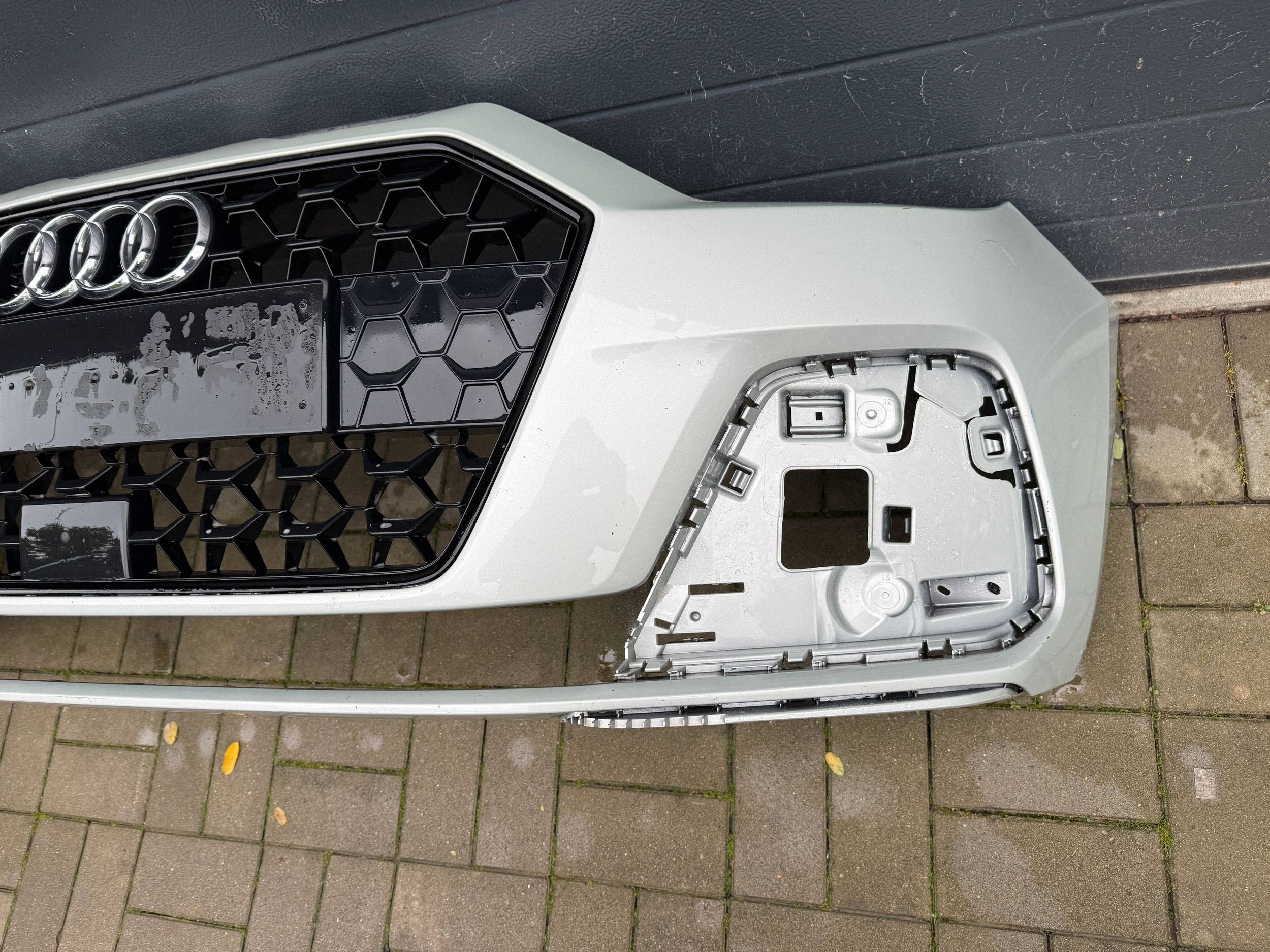 Audi A1 82A 18- stoßstange vorne vorne