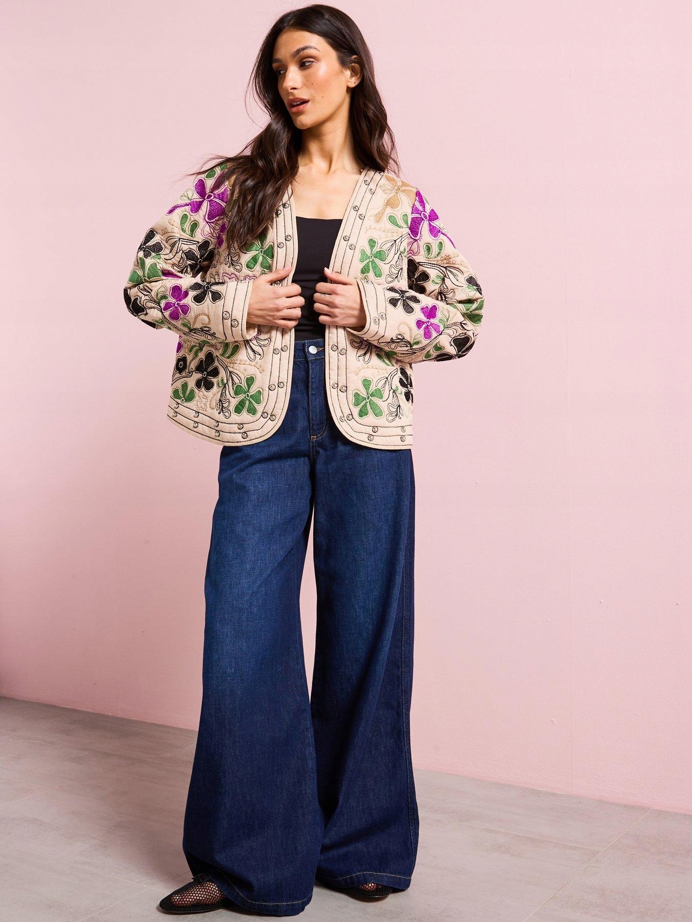 River Island Přehoz S Květinovým Vzorem Xs