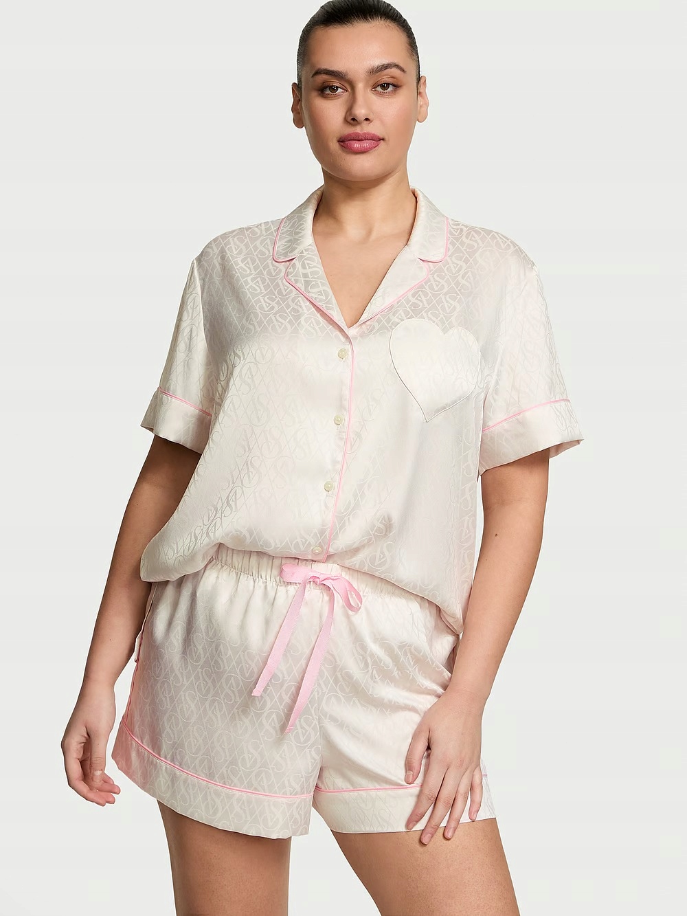 Krátké saténové pyžamo Victoria's Secret bílé s logem Xs (s)