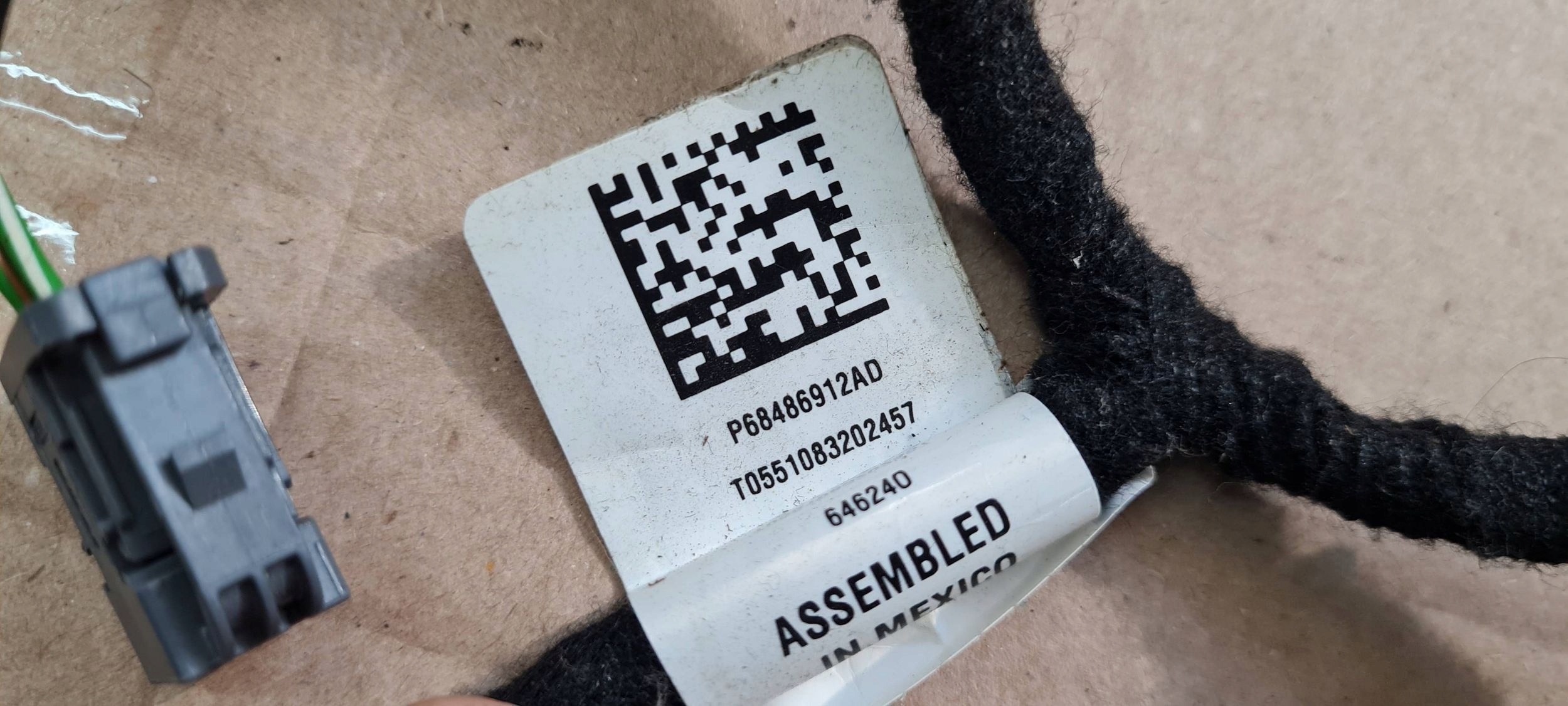 Jeep Grand Cherokee WL 2022 bundle wiring seat right P68379876AD