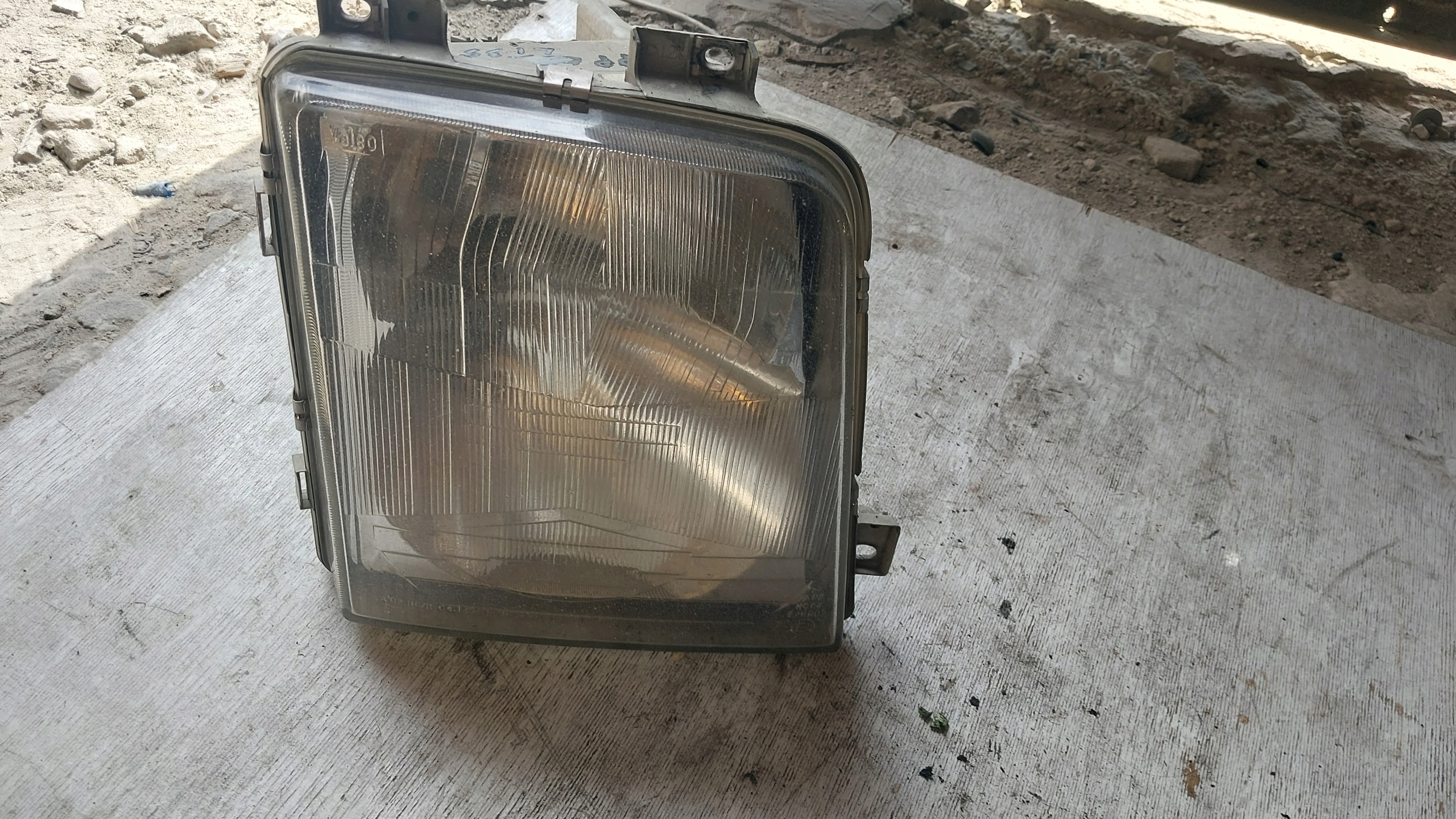 light right front VOLKSWAGEN LT 2D1941016 / 67735380