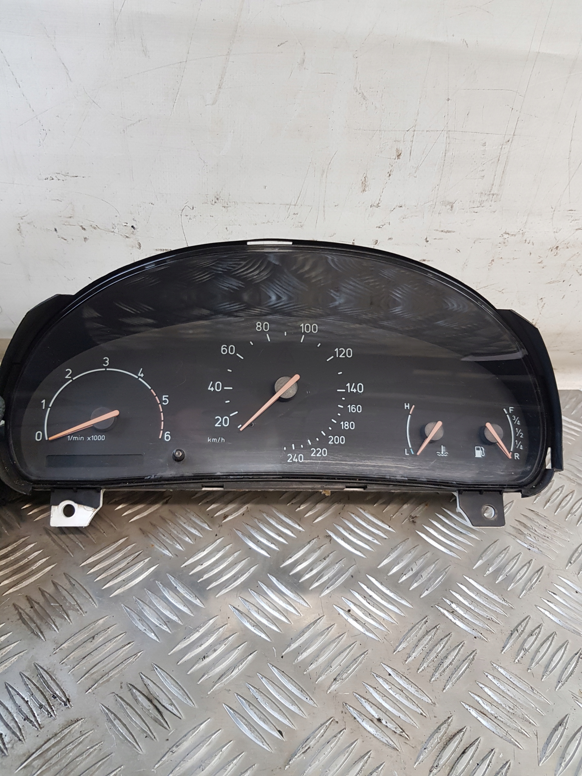 dials OE 69295-090T SAAB 9-3 and 2.2D EUROPA