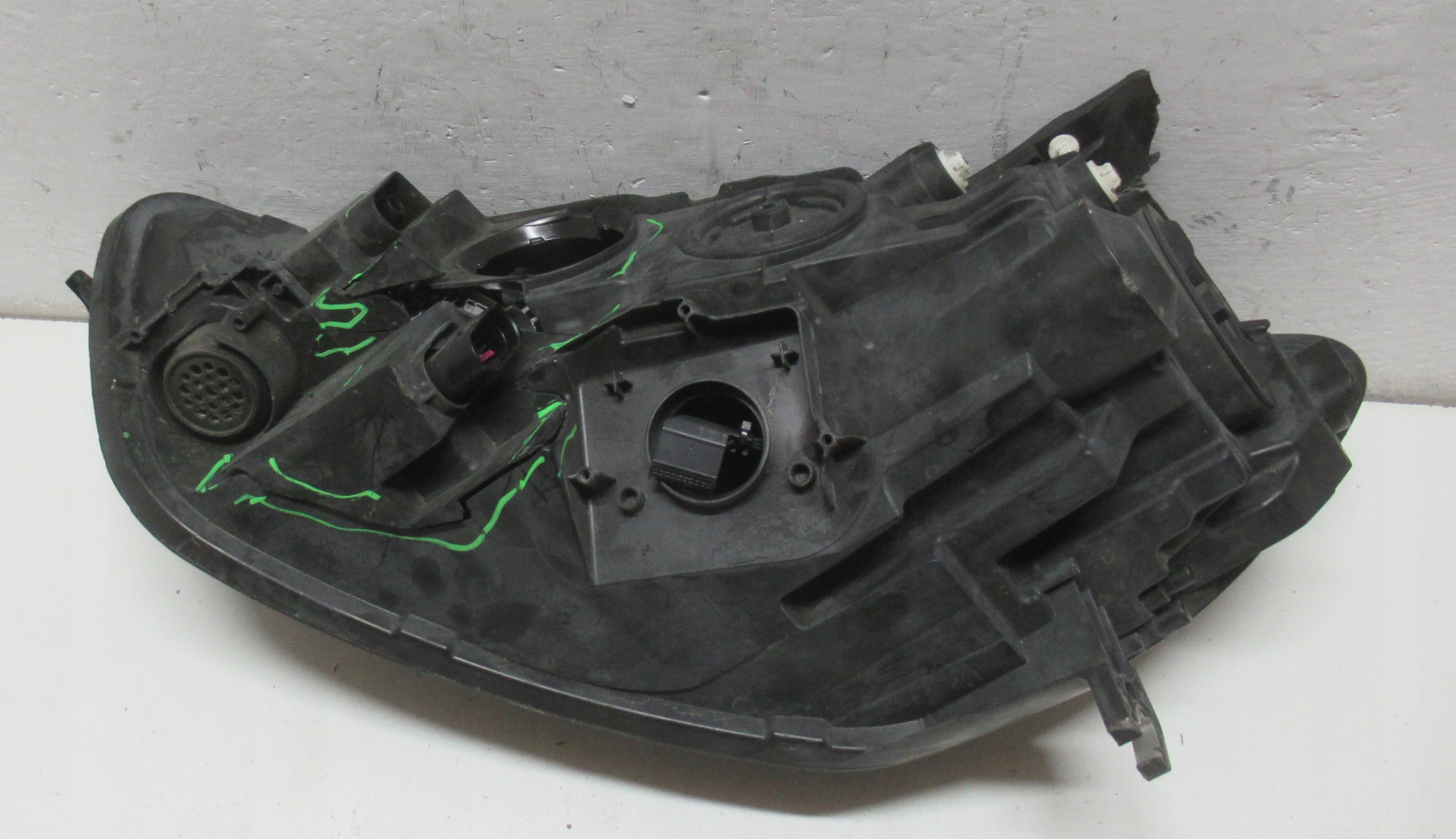 AUDI A6 C7 light right front XENON