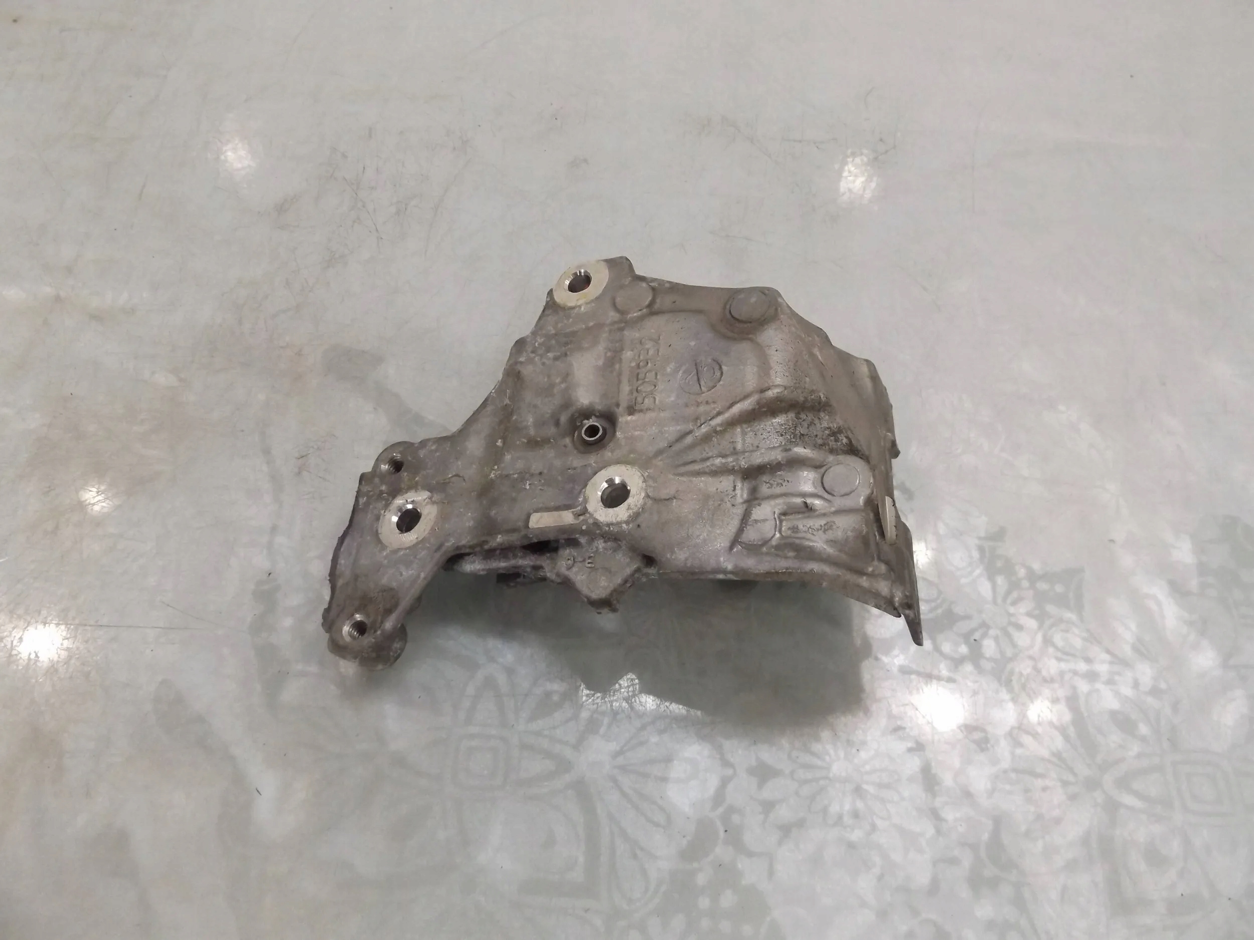 C3 PICASSO 1,6HDI лапа Насосы 505932