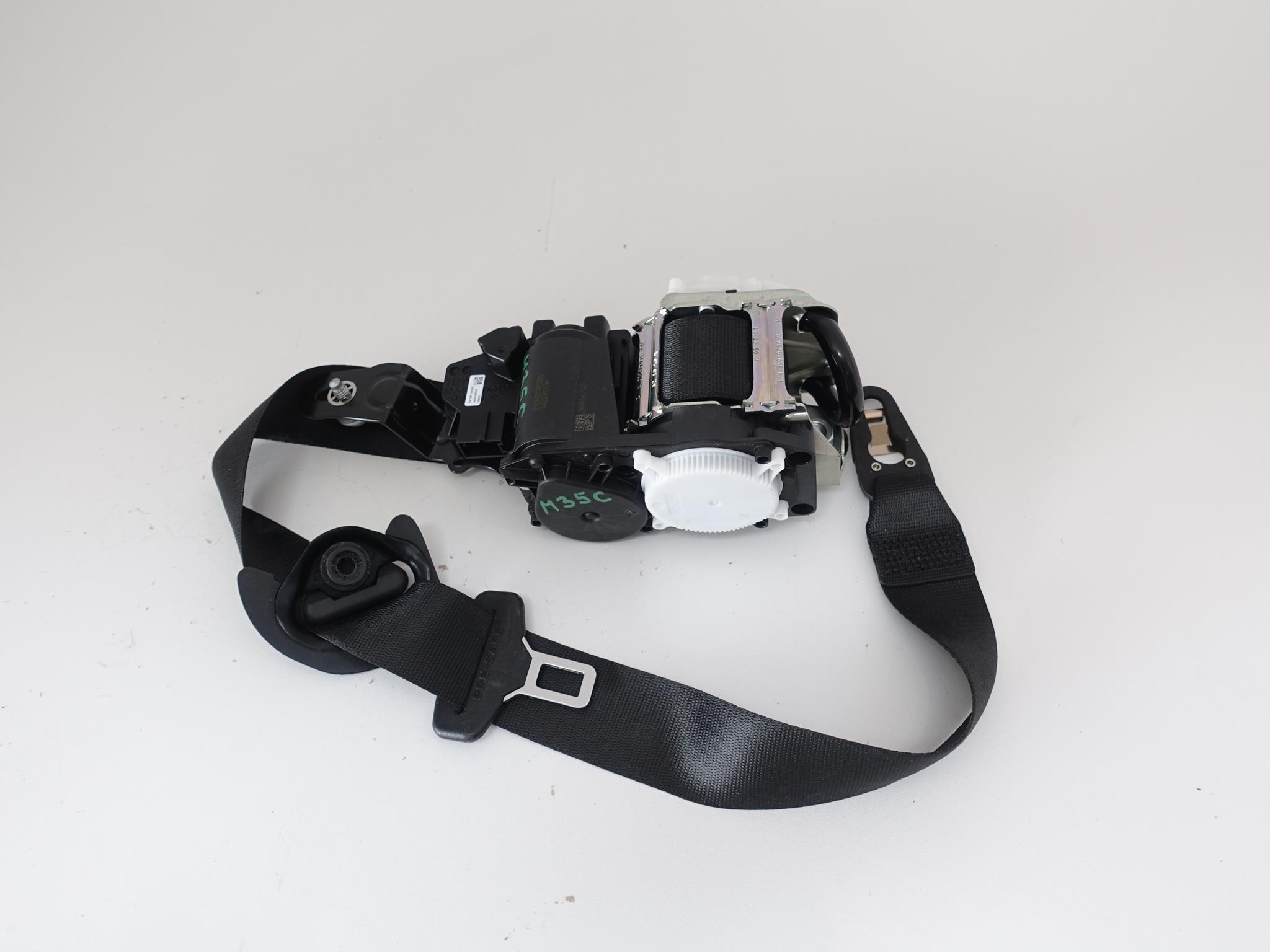 34048290B - MERCEDES C257 CLS ремень безопасности передний левый