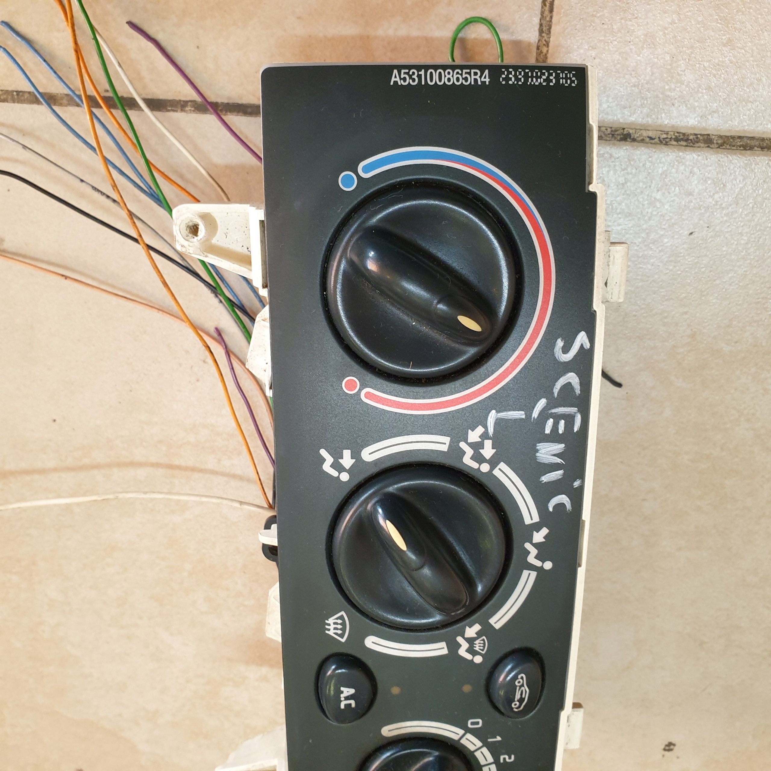control panel NAWIEWEM KLIMATYZACJA RENAULT SCENIC and 651947U OE EU