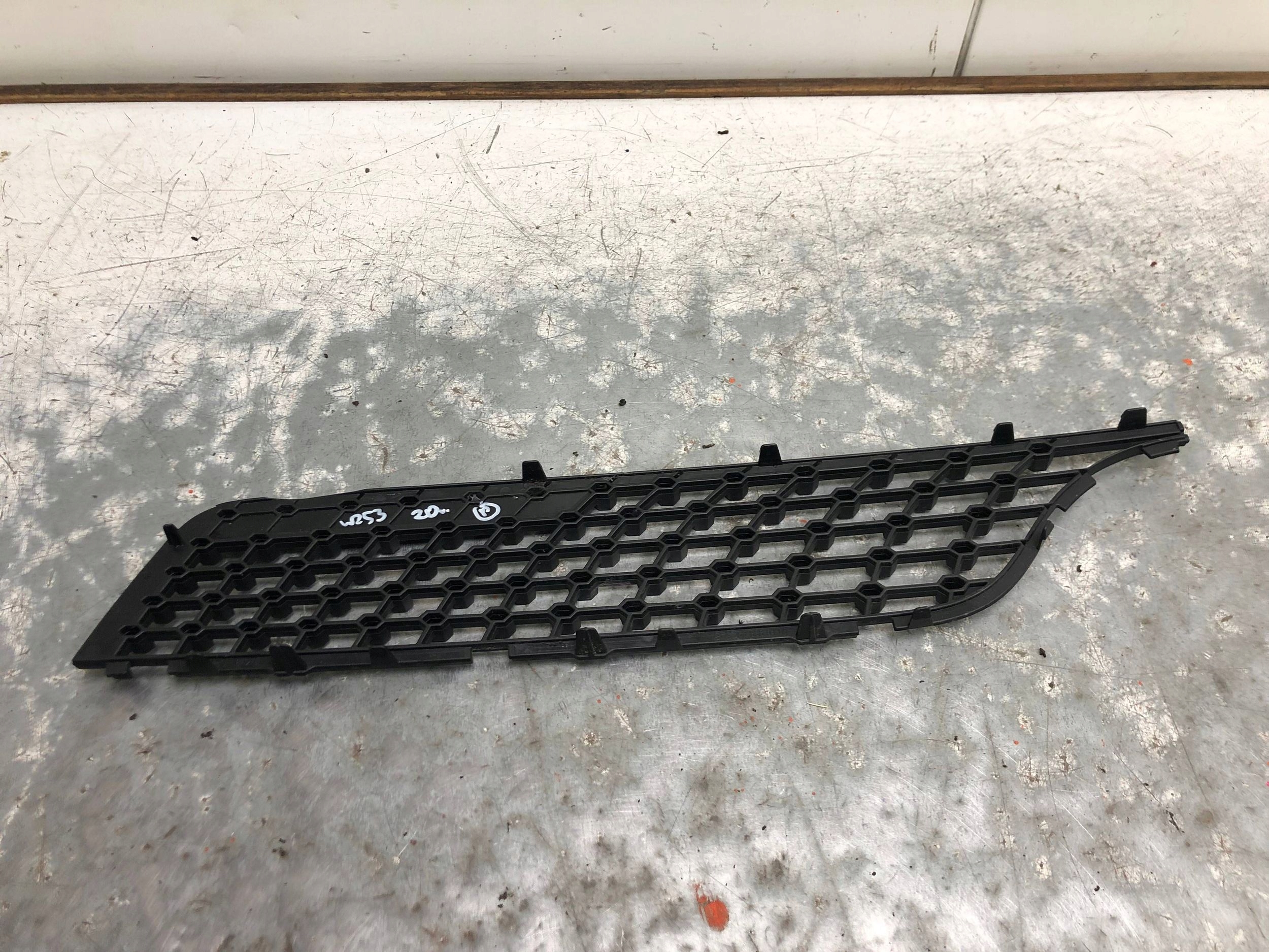 grid GRILLA left MERCEDES W253 X253 A2538889100