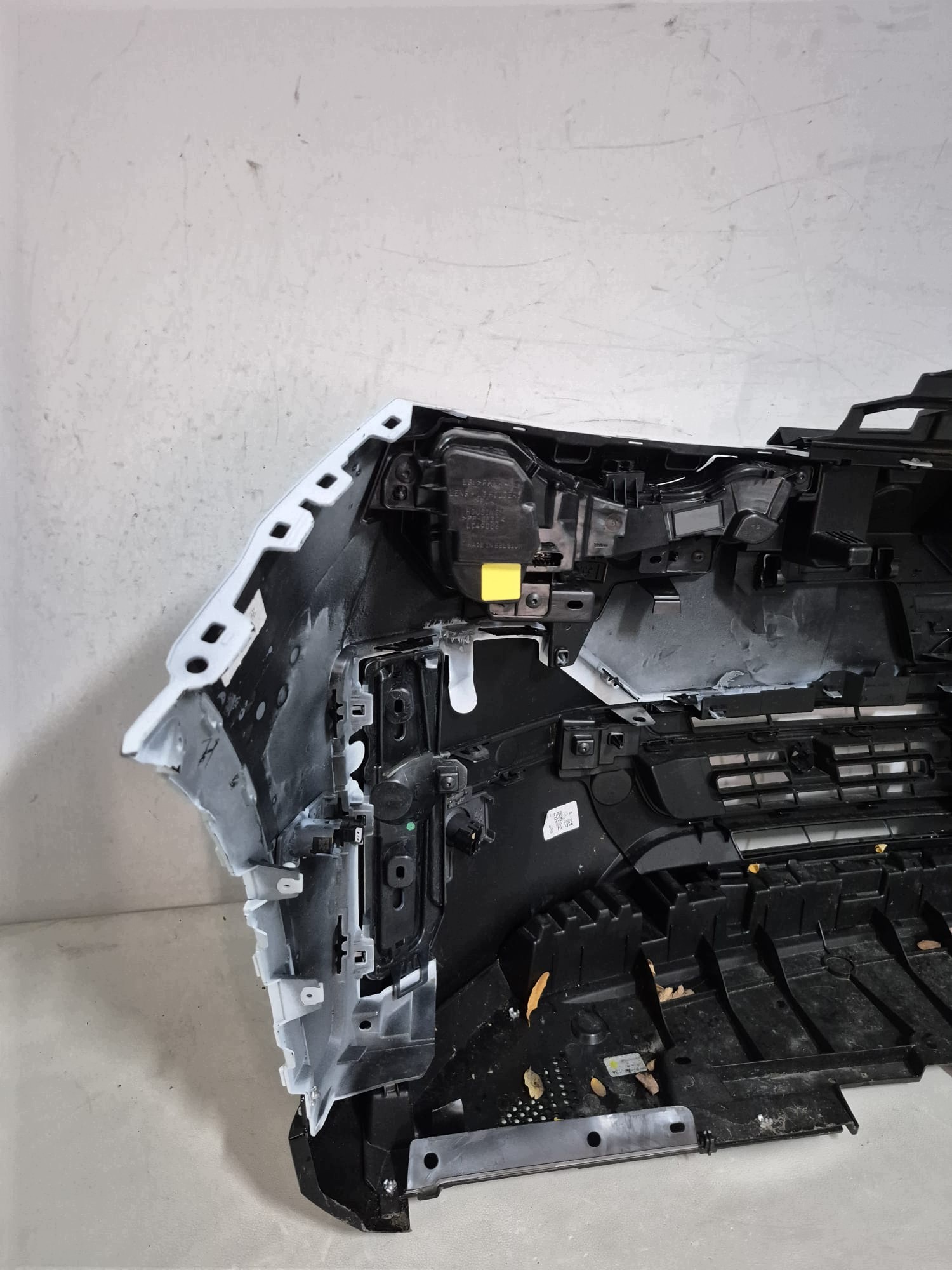 NISSAN MICRA K15 E-TECH VI 25- bumper front front 6XPDC 8037040