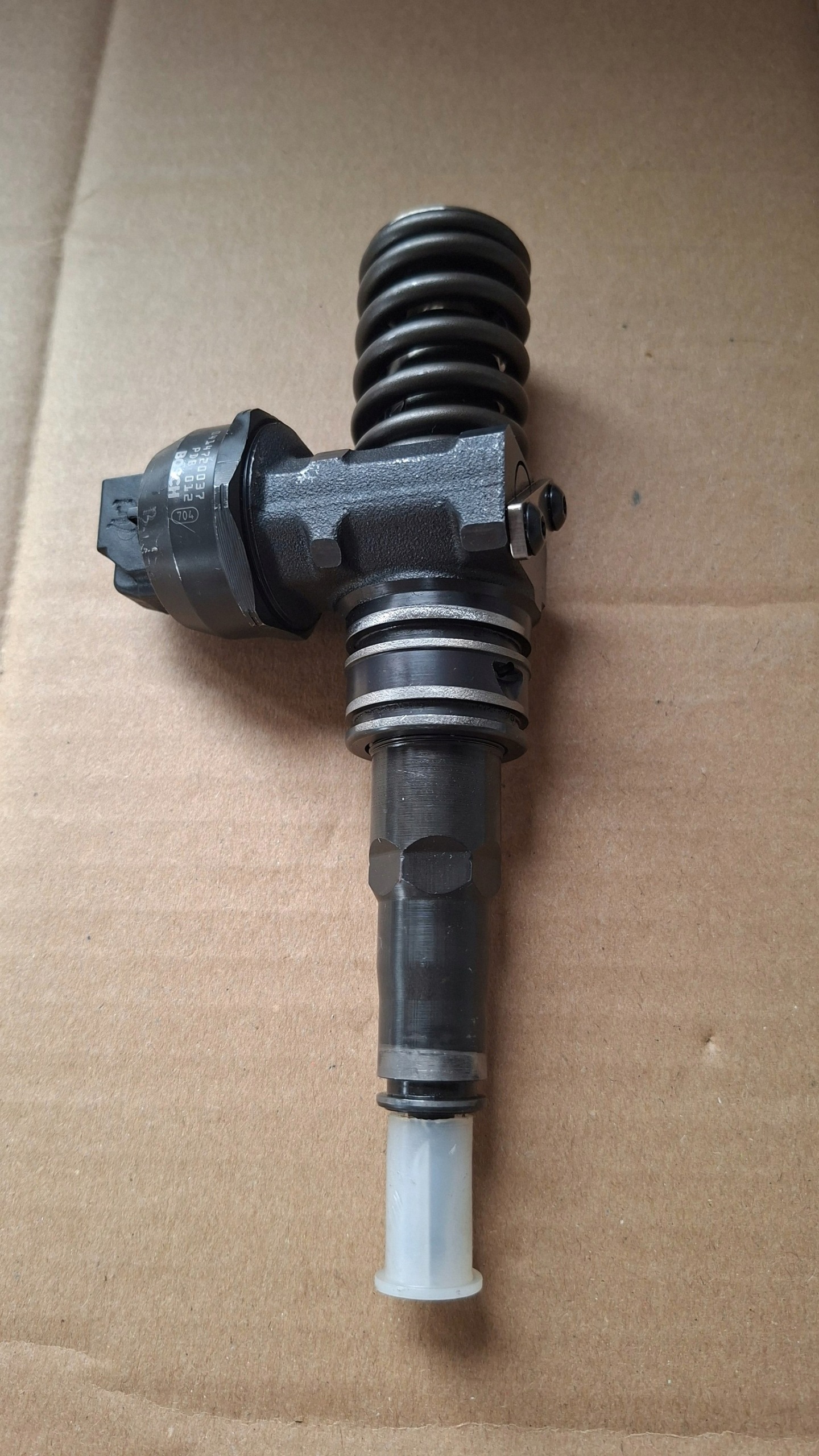 Pumpedüse VW 1.9TDI BOSCH 0414720037 WYDRUK
